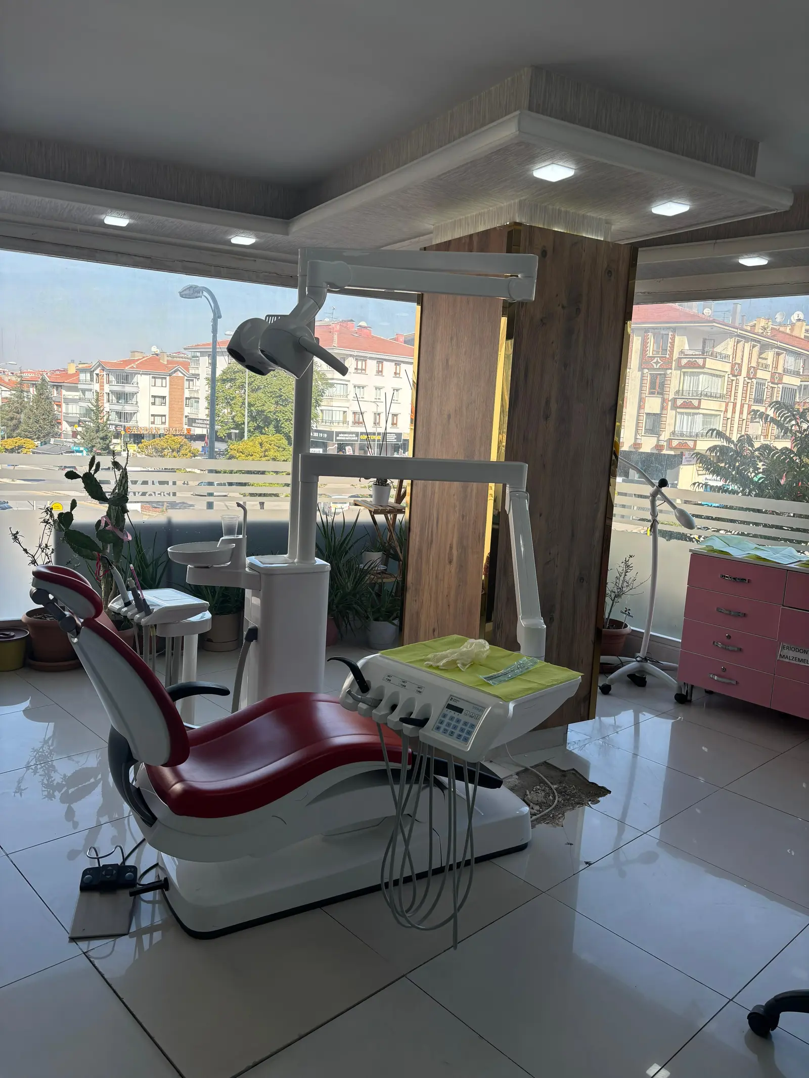 Von der Klinik bereitgestelltes Foto von Özcesu Zahnklinik