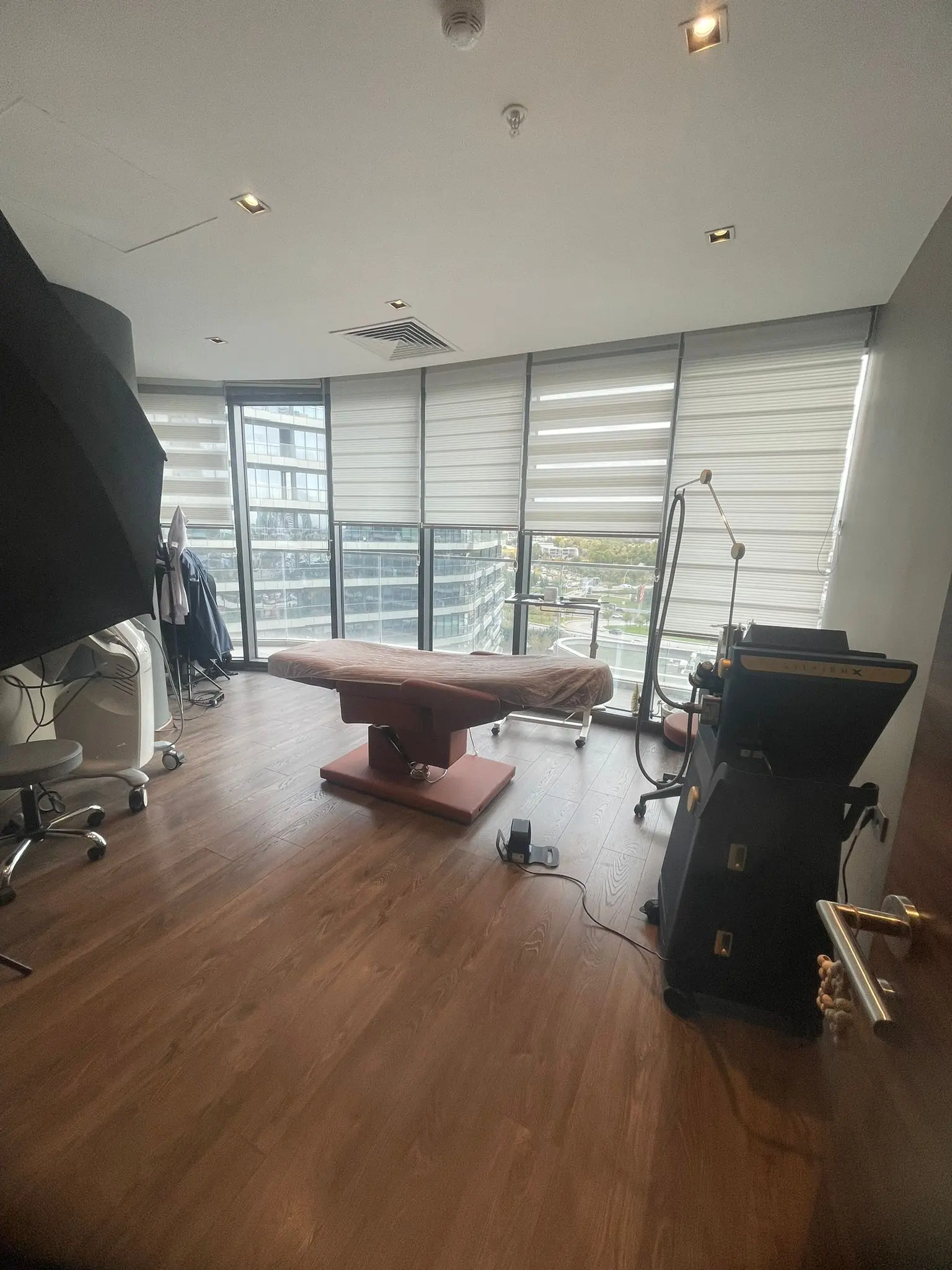 Clinic-provided photograph of Dr Tuğba Öktemer (Koçak)