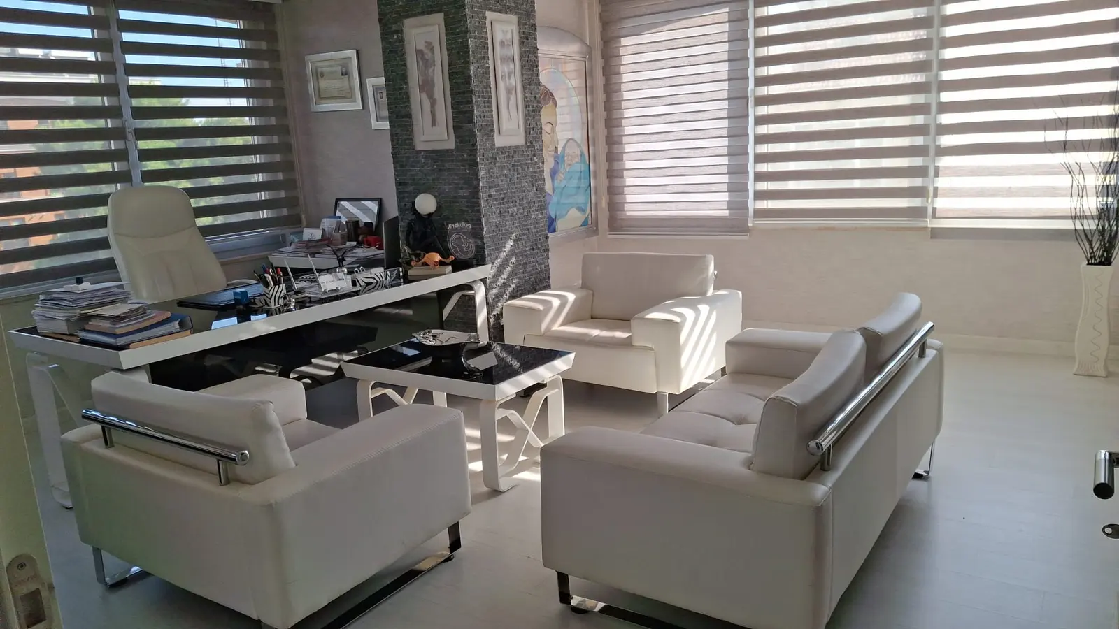 Clinic-provided photograph of Assoc. Prof. Dr Murat Enöz