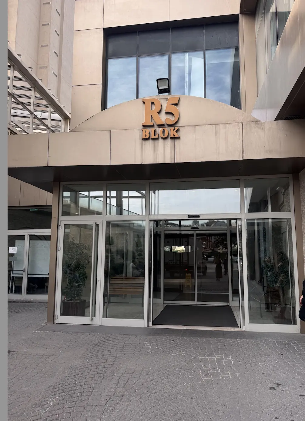 Clinic-provided photograph of Prof. Dr Tülay Erden Habeşoğlu