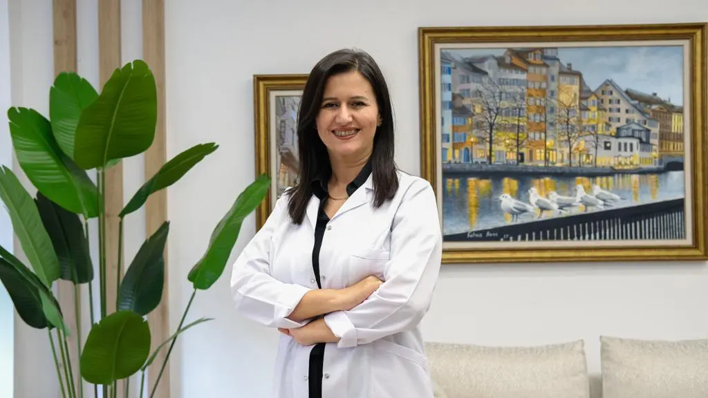 Von der Klinik bereitgestelltes Foto von Dr. Deniz Ikbal İlhan