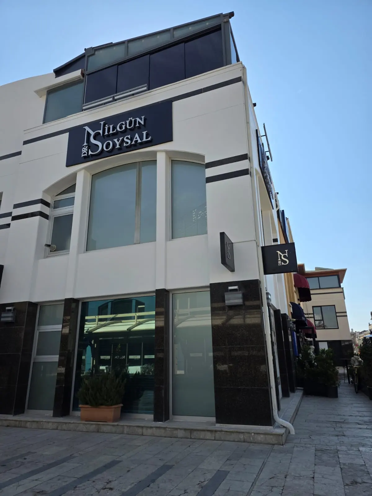Clinic-provided photograph of Dr Nilgün Soysal (Elbistanlı)