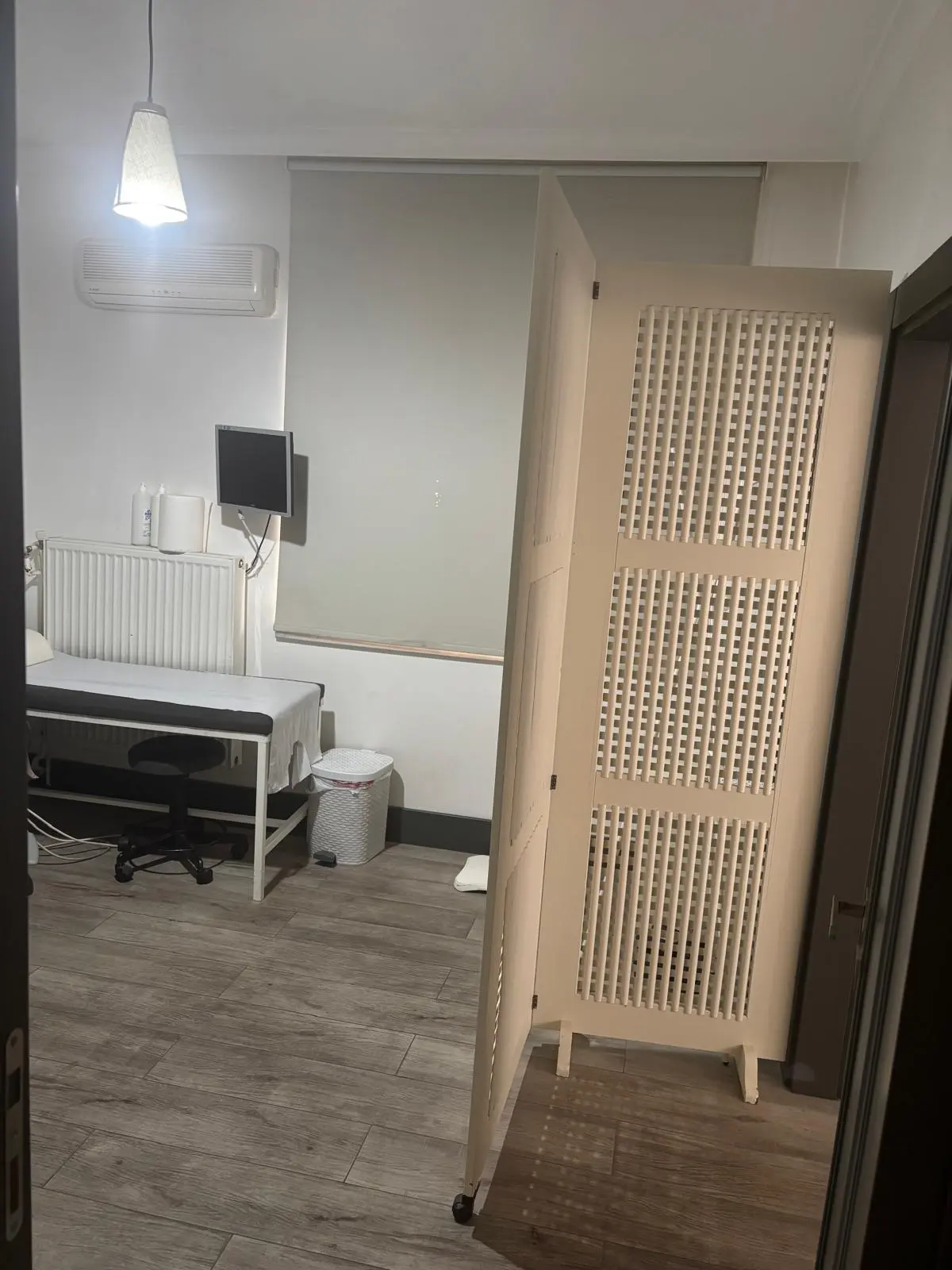 Clinic-provided photograph of Dr Özgür Tarhan