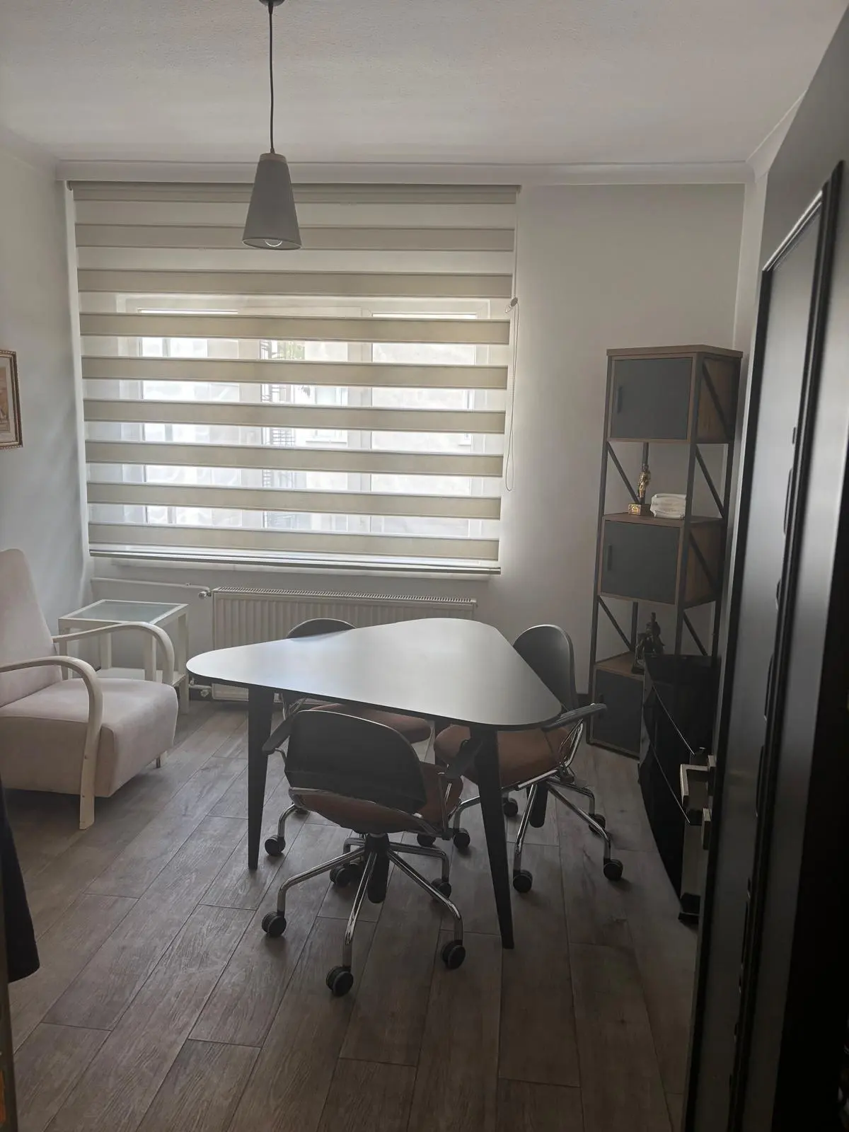 Clinic-provided photograph of Dr Özgür Tarhan