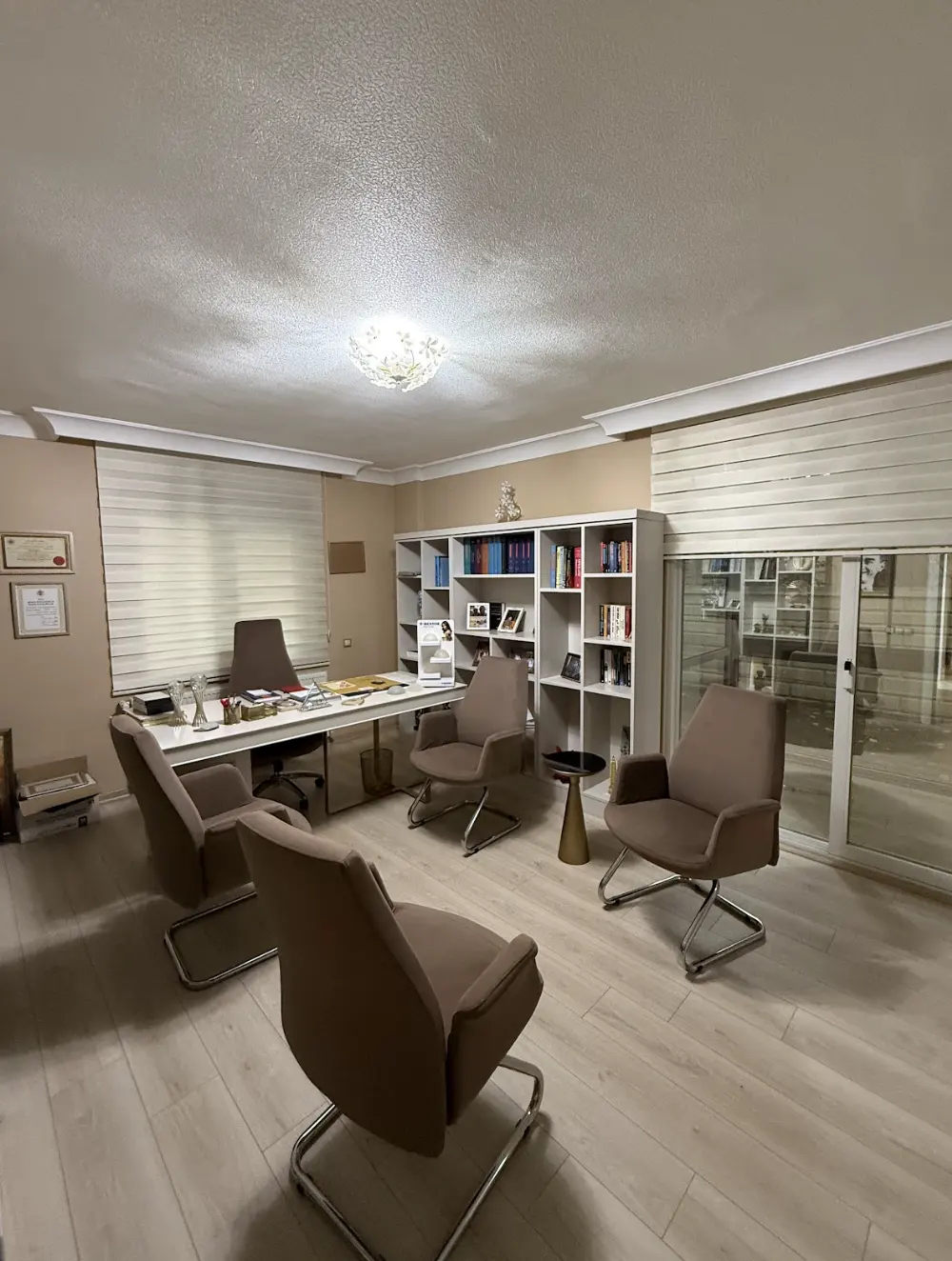 Clinic-provided photograph of Dr Nazlı Tosun