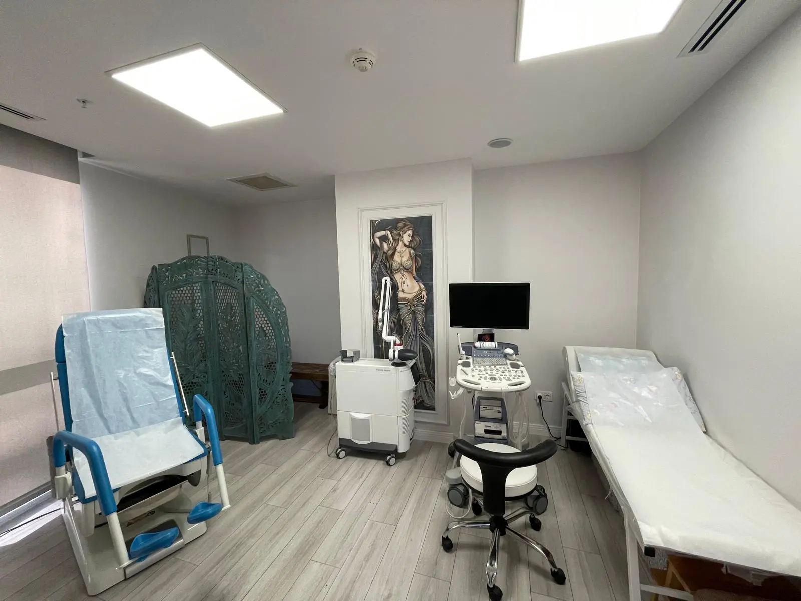 Clinic-provided photograph of Dr Deniz Yıldıran Sarıcı