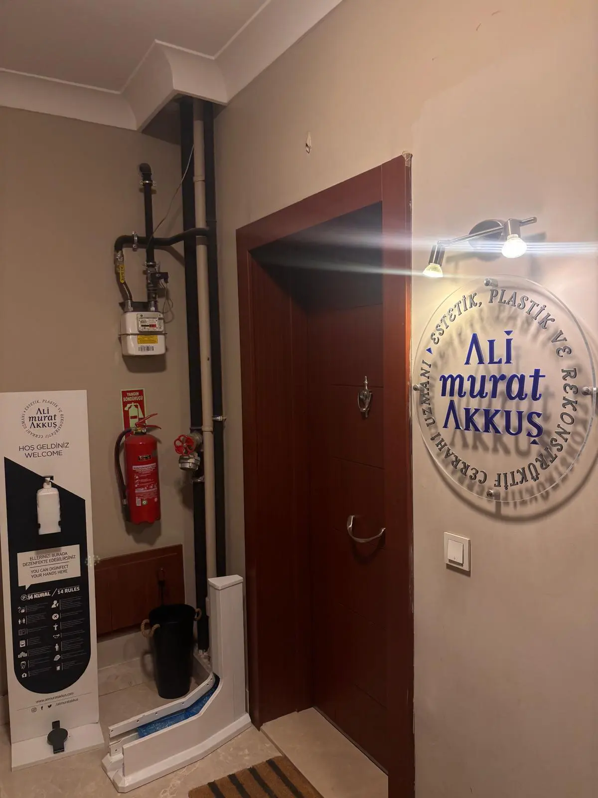 Clinic-provided photograph of Dr Ali Murat Akkuş