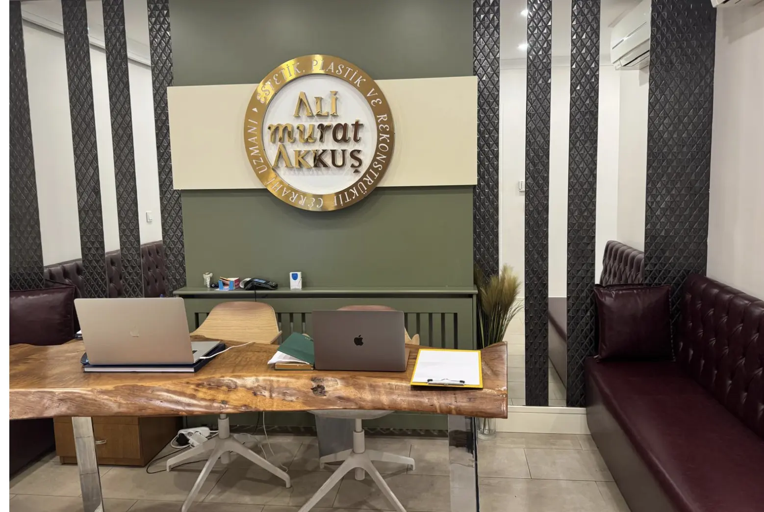 Clinic-provided photograph of Dr Ali Murat Akkuş