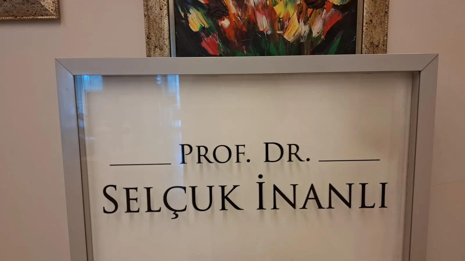 Clinic-provided photograph of Prof. Dr Selçuk İnanlı