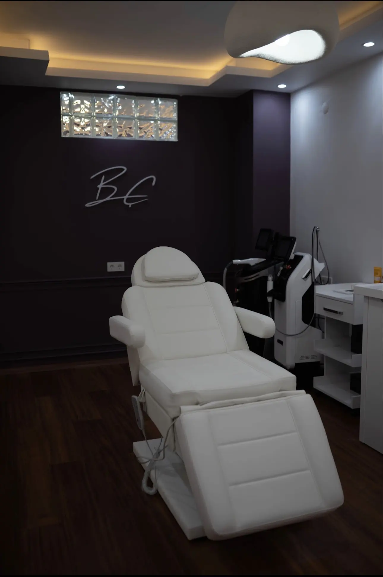 Clinic-provided photograph of Dr Burcu Çelen