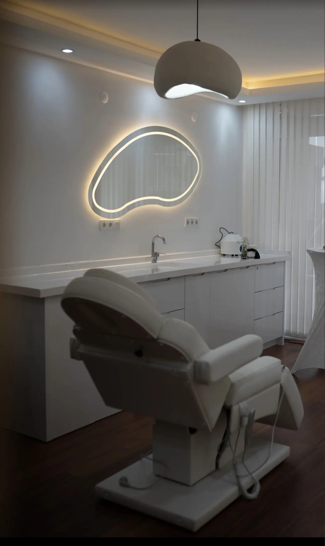Clinic-provided photograph of Dr Burcu Çelen