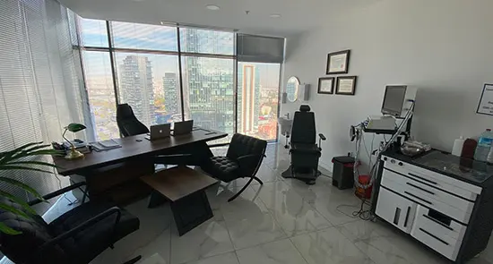 Von der Klinik bereitgestelltes Foto von Dr. Ferhat Şimşek