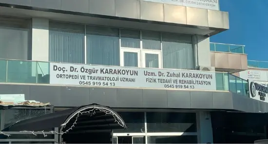 Clinic-provided photograph of Assoc. Prof. Dr Özgür Karakoyun