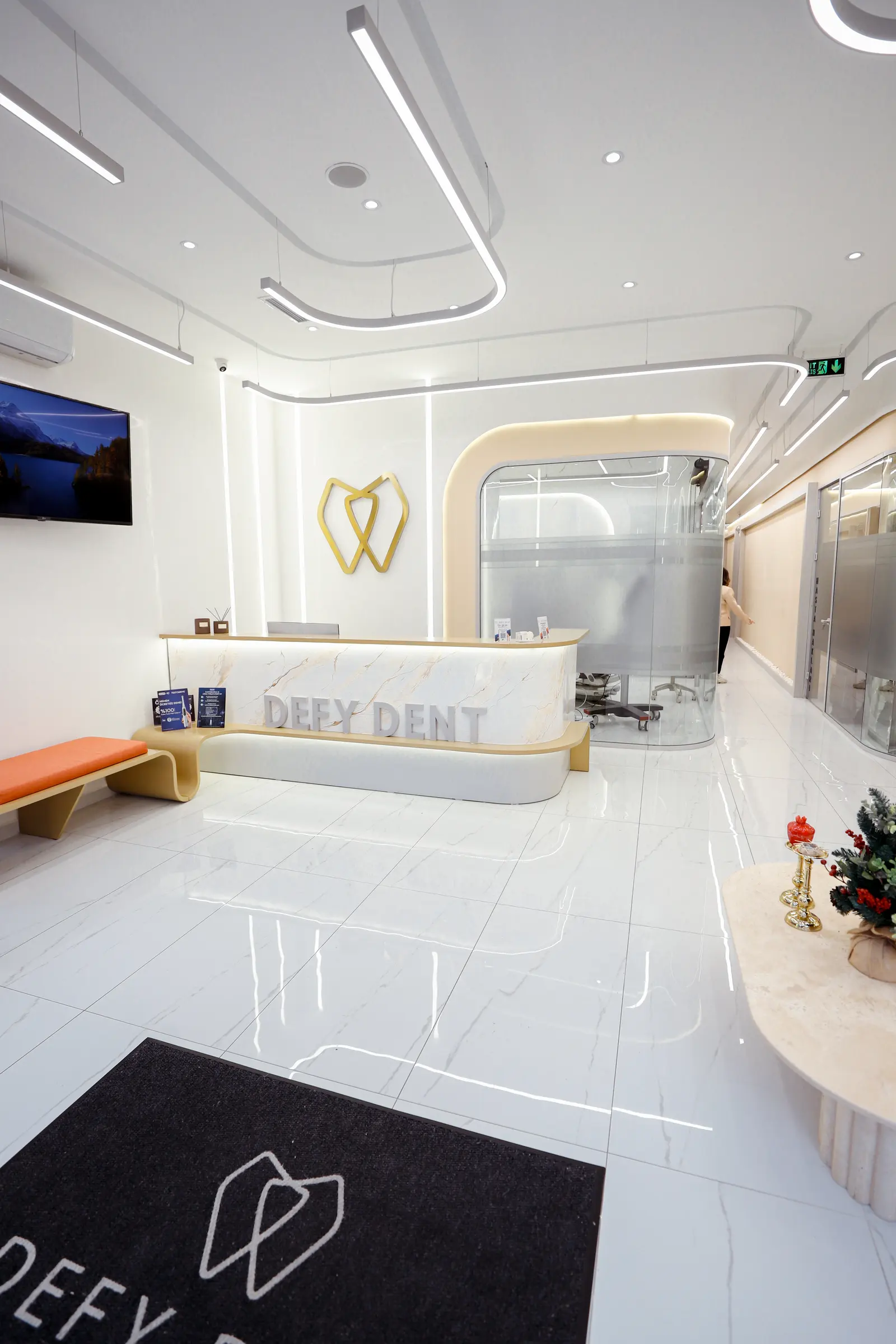 Von der Klinik bereitgestelltes Foto von Defy Dent