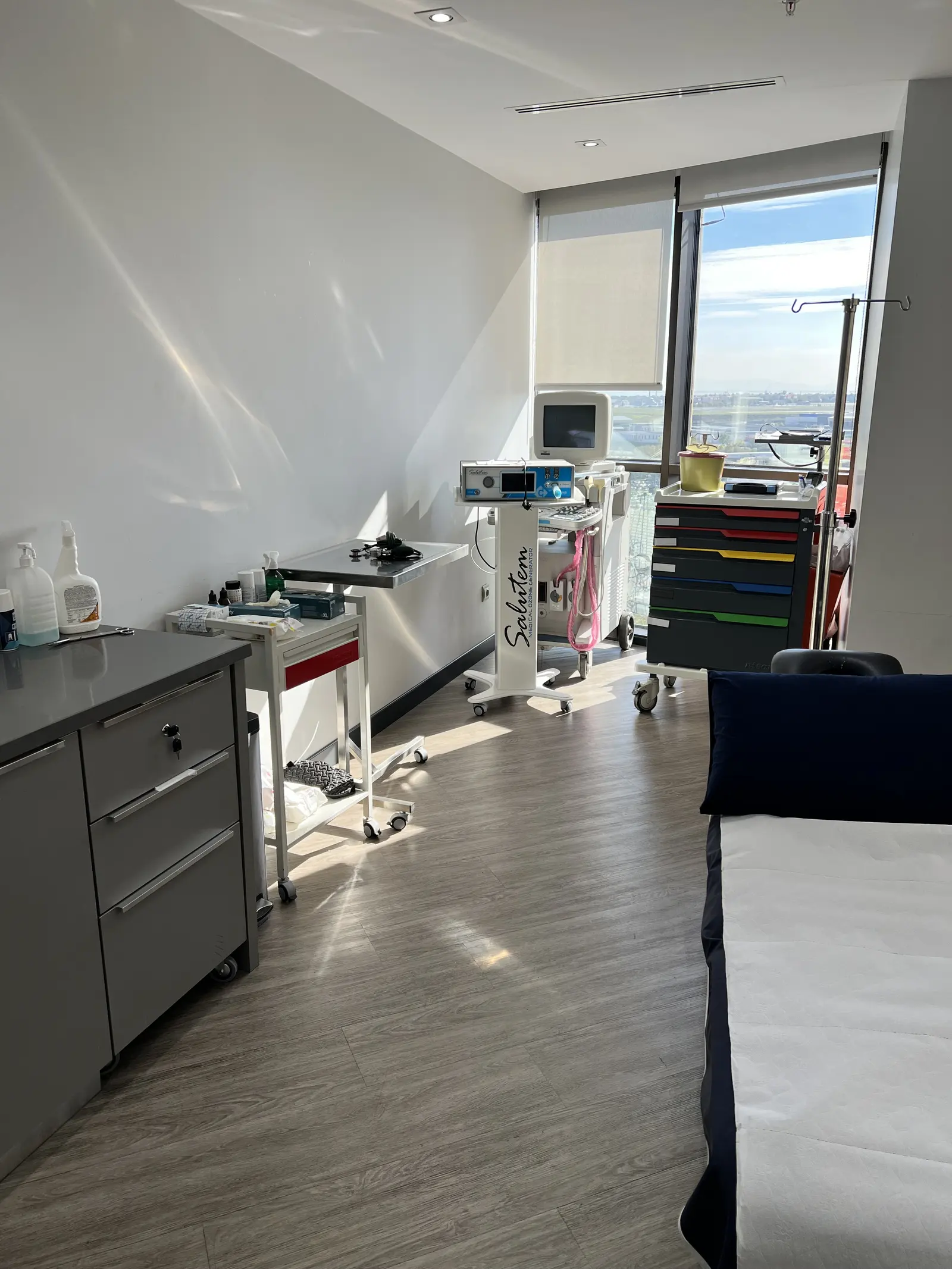 Clinic-provided photograph of Dr Hilmi Karadeniz