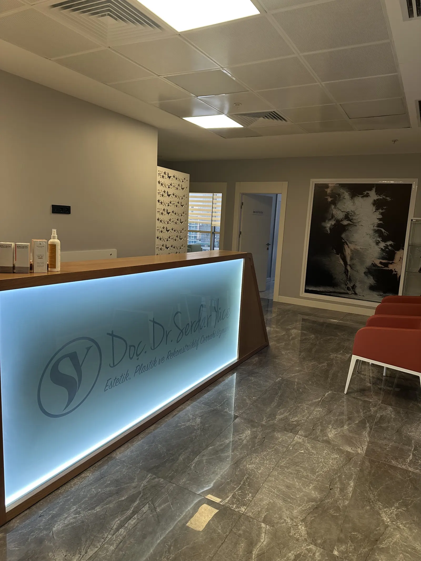 Clinic-provided photograph of Assoc. Prof. Dr Serdar Yüce