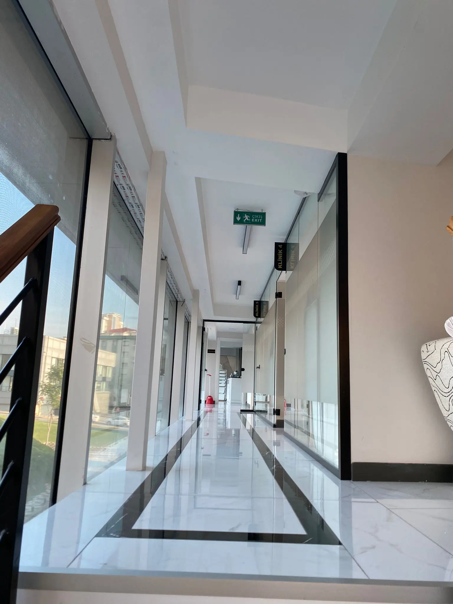 Clinic-provided photograph of Serin Dental Clinic