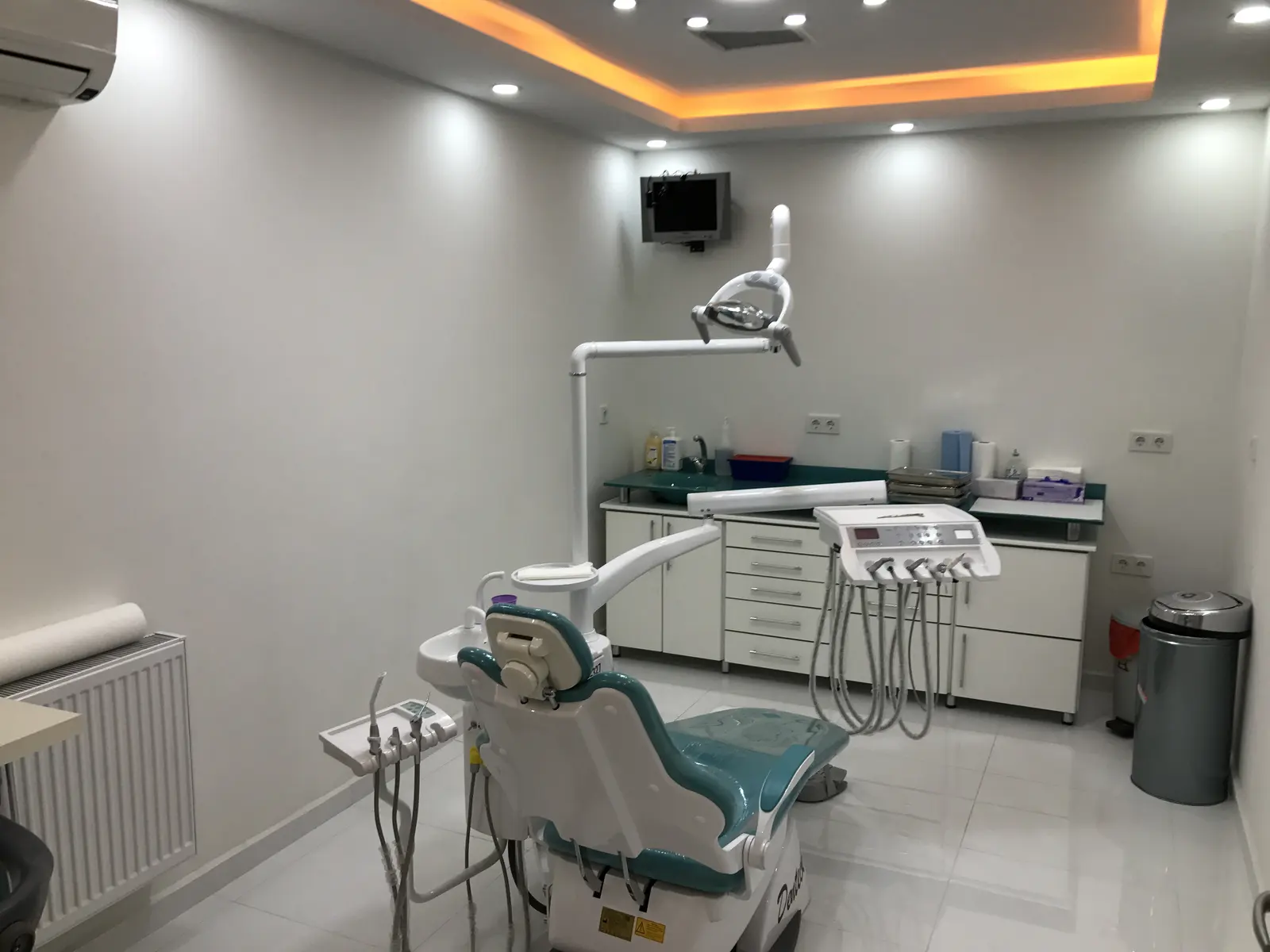 Clinic-provided photograph of Dentaylin Dental Clinic