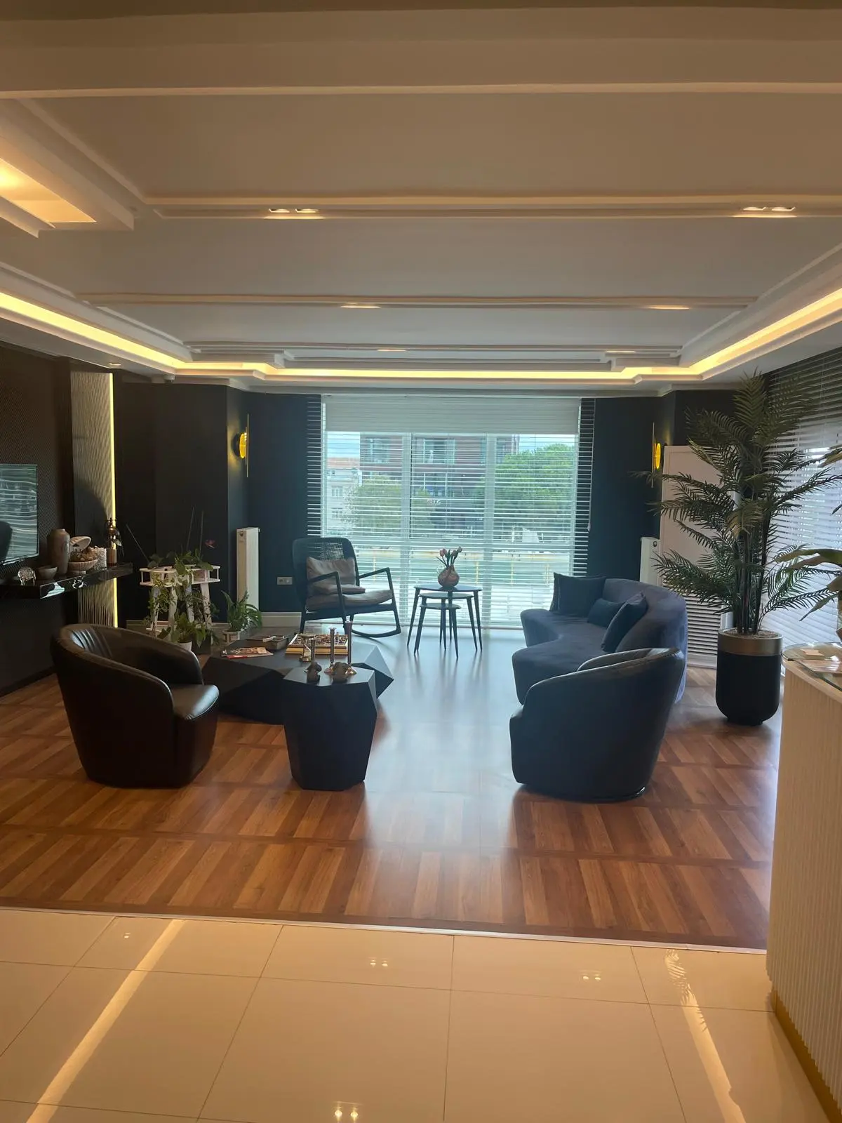 Clinic-provided photograph of Dr Erol Havuz