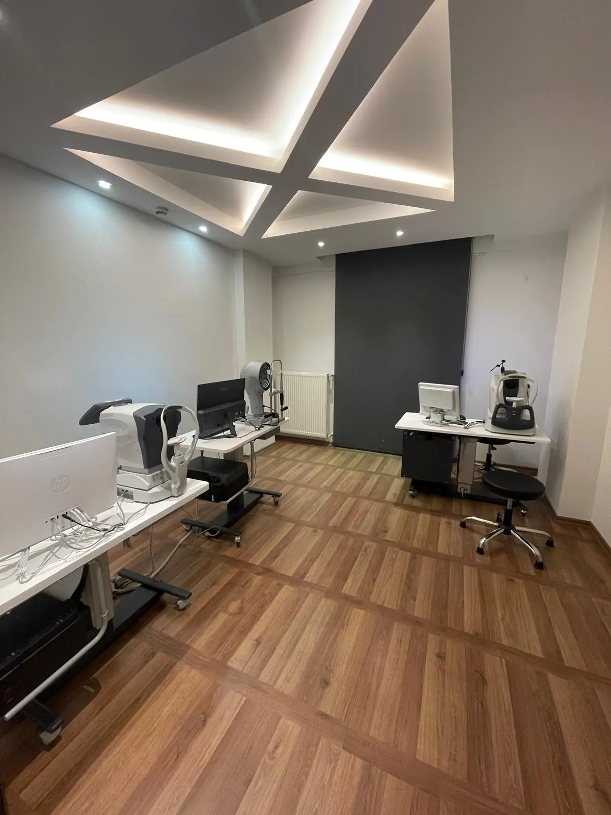 Clinic-provided photograph of Dr Erol Havuz