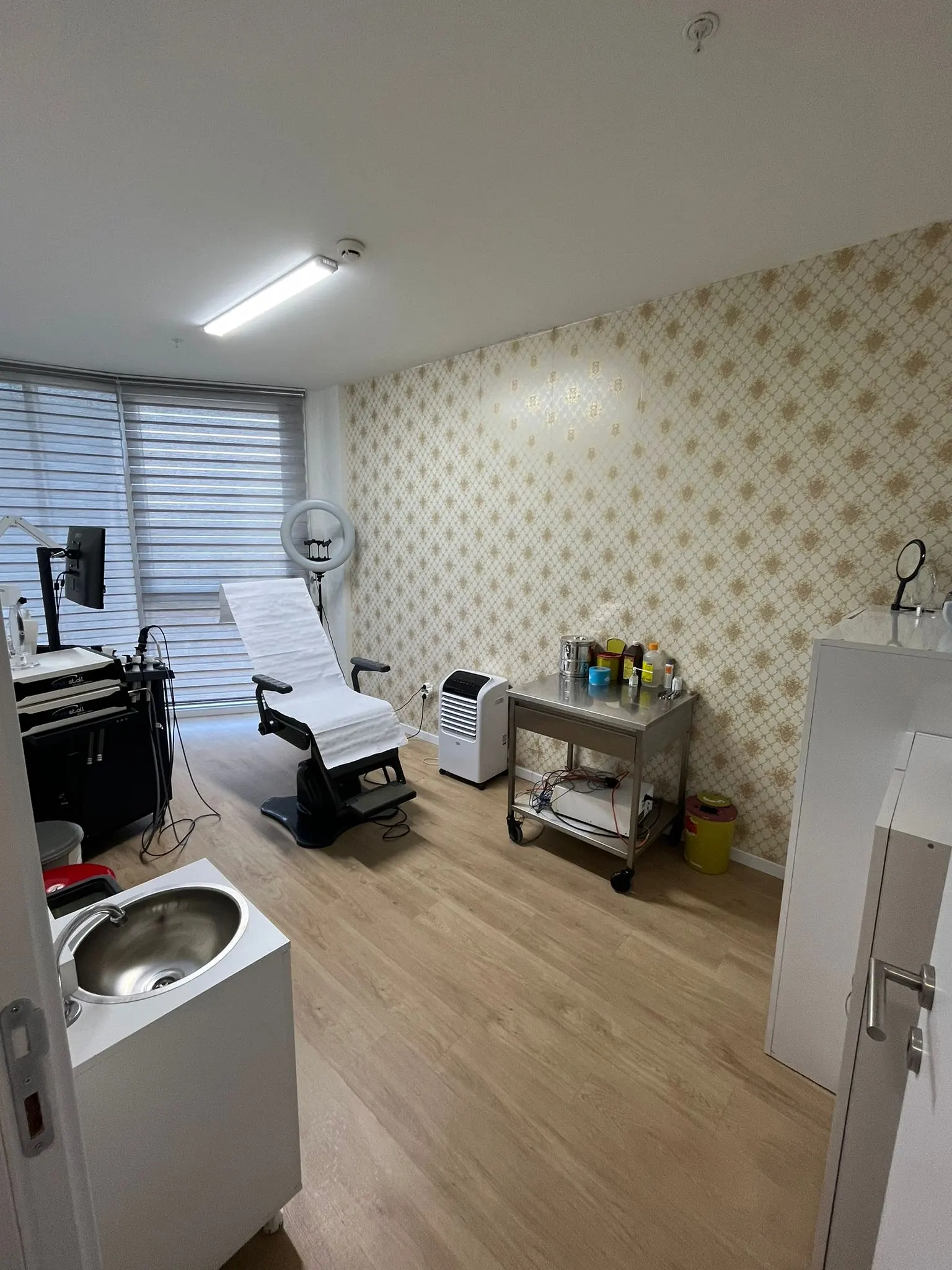 Clinic-provided photograph of Assoc. Prof. Dr Can İlker Demir