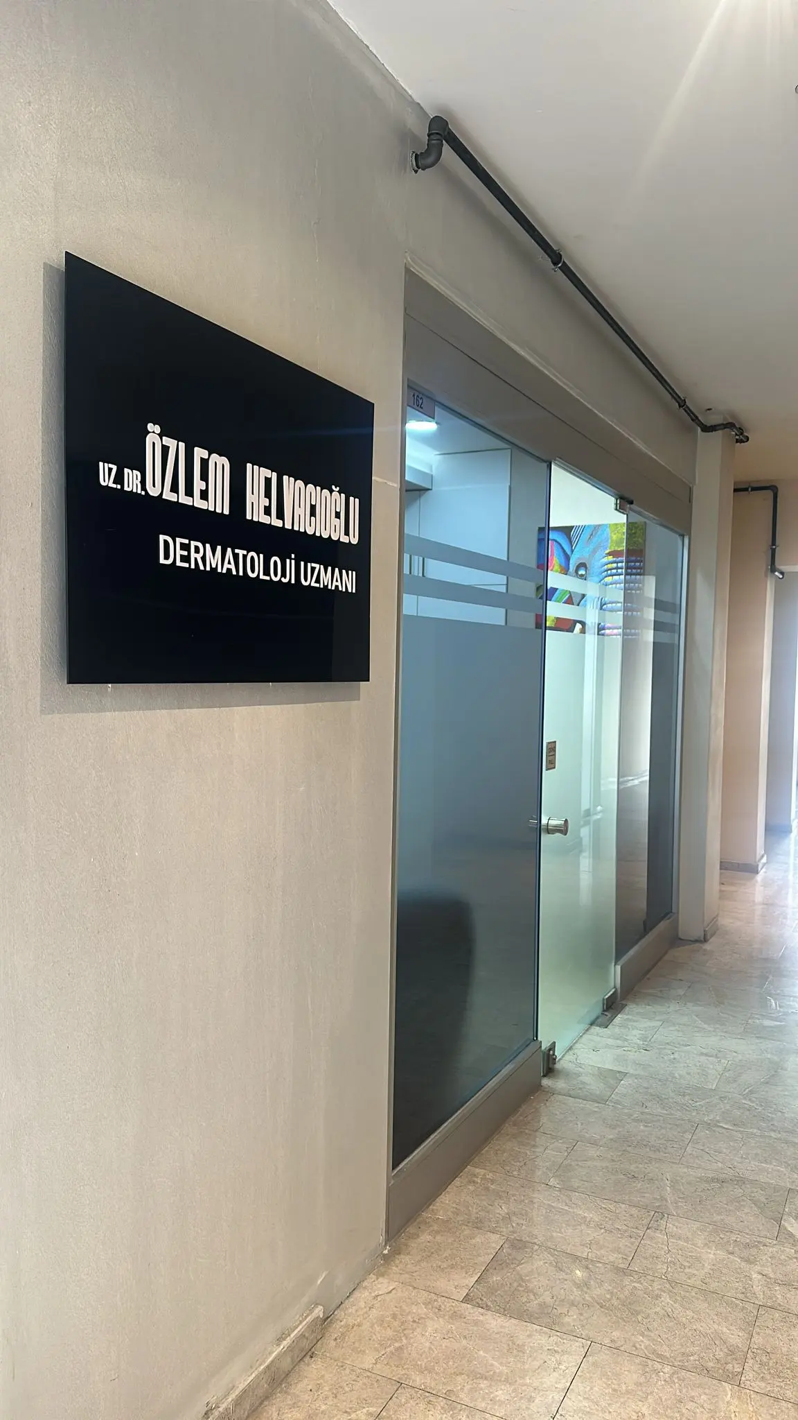 Clinic-provided photograph of Dr Özlem Helvacıoğlu
