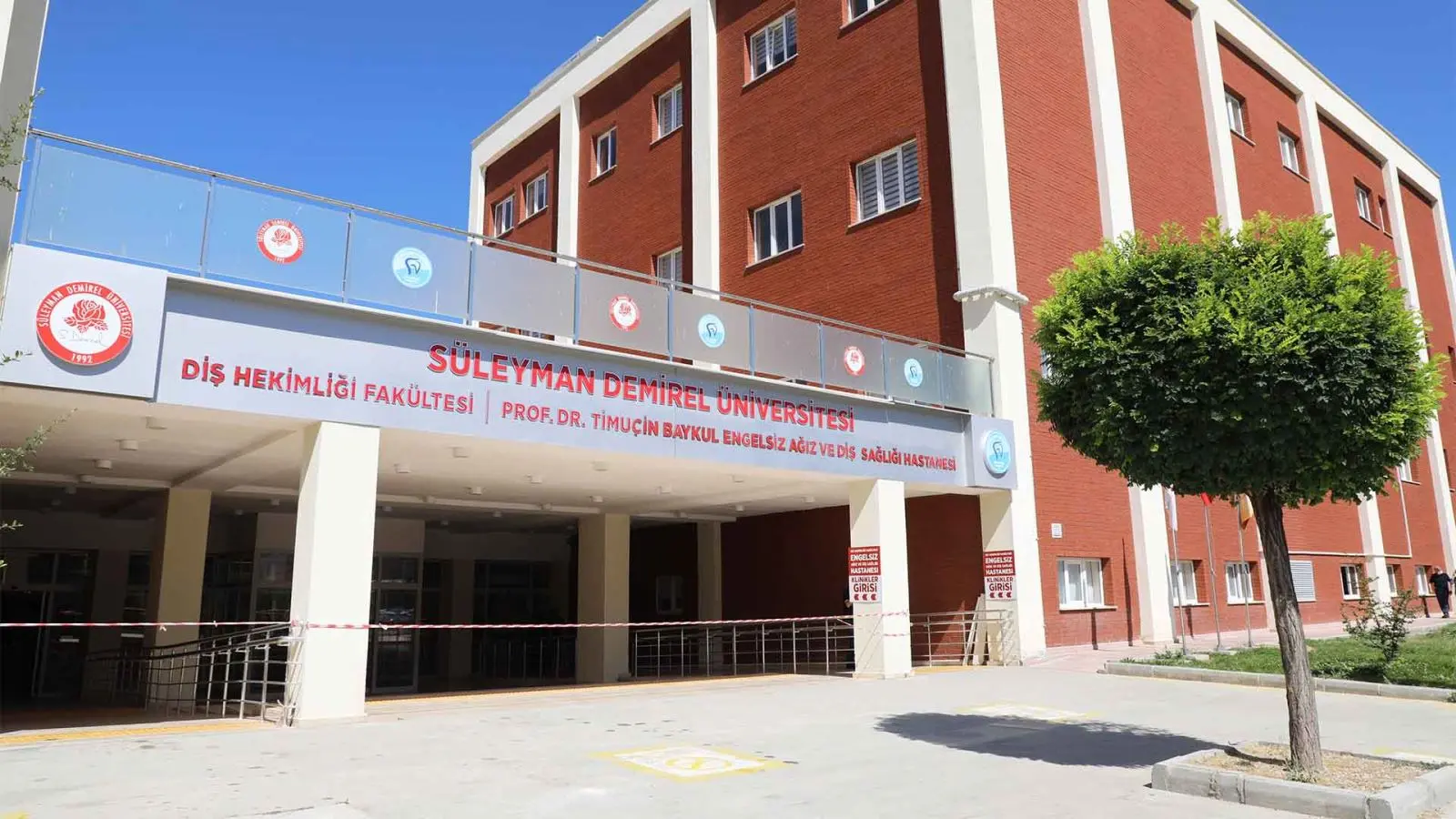 Clinic-provided photograph of Isparta Süleyman Demirel University Dental Hospital