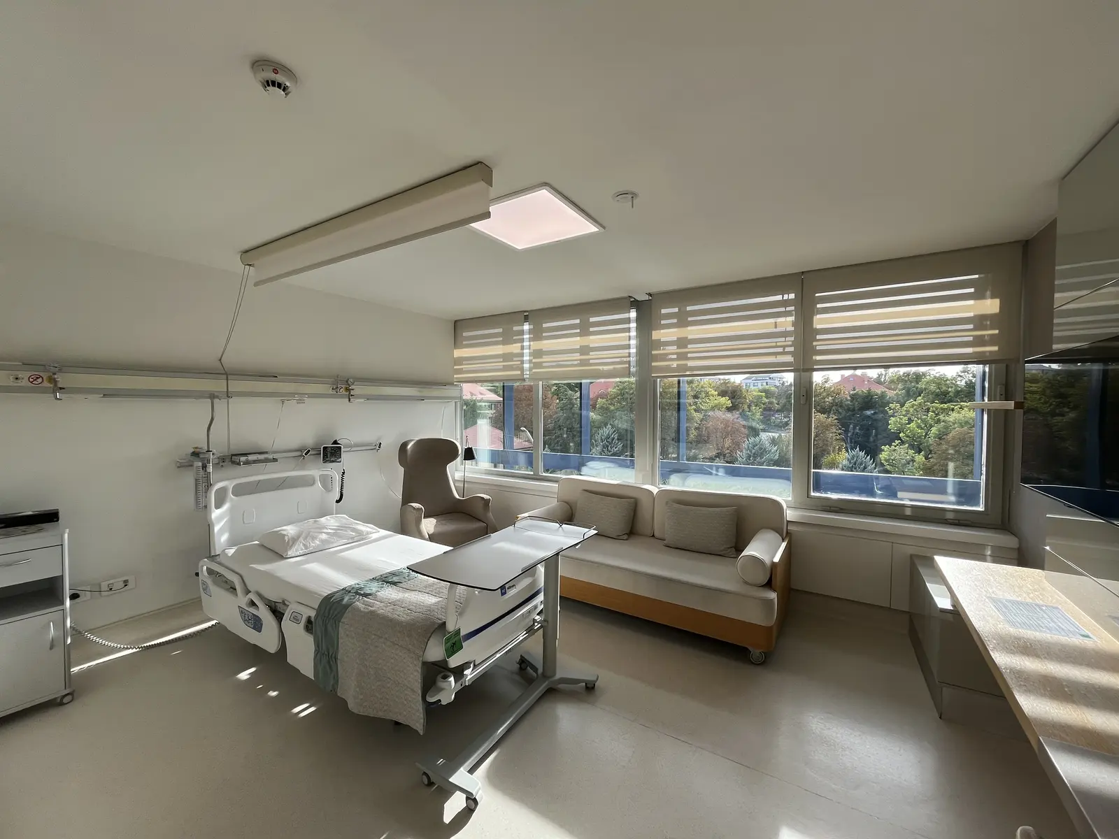 Clinic-provided photograph of Acıbadem Bayındır Kavaklıdere Hospital