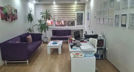 Von der Klinik bereitgestelltes Foto von Dr. Nur Topcu