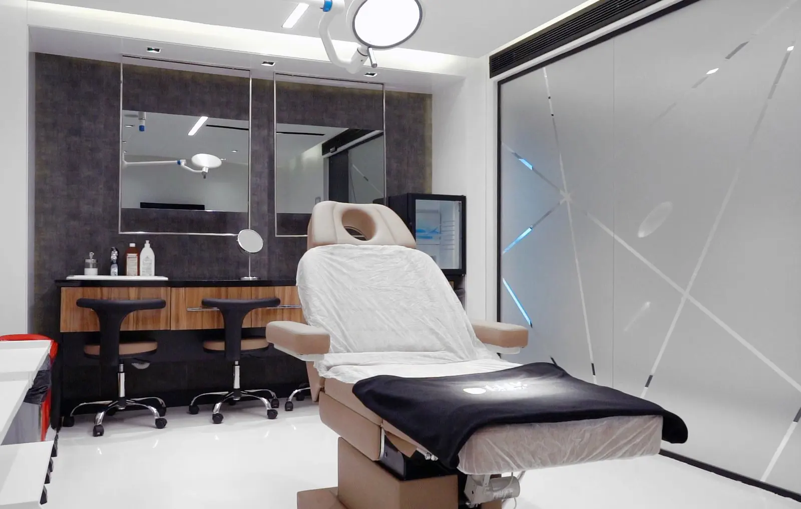 Clinic-provided photograph of Elix Clinic
