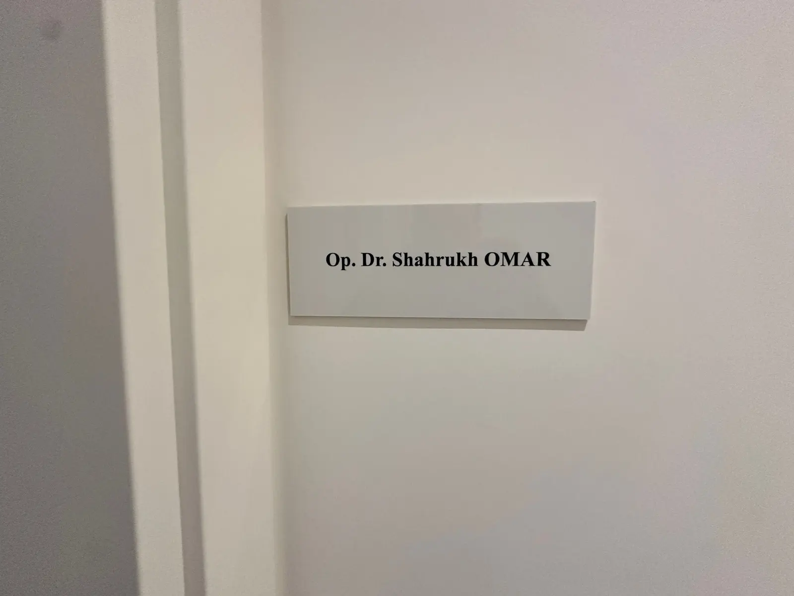 Von der Klinik bereitgestelltes Foto von Dr. Shahrukh Omar