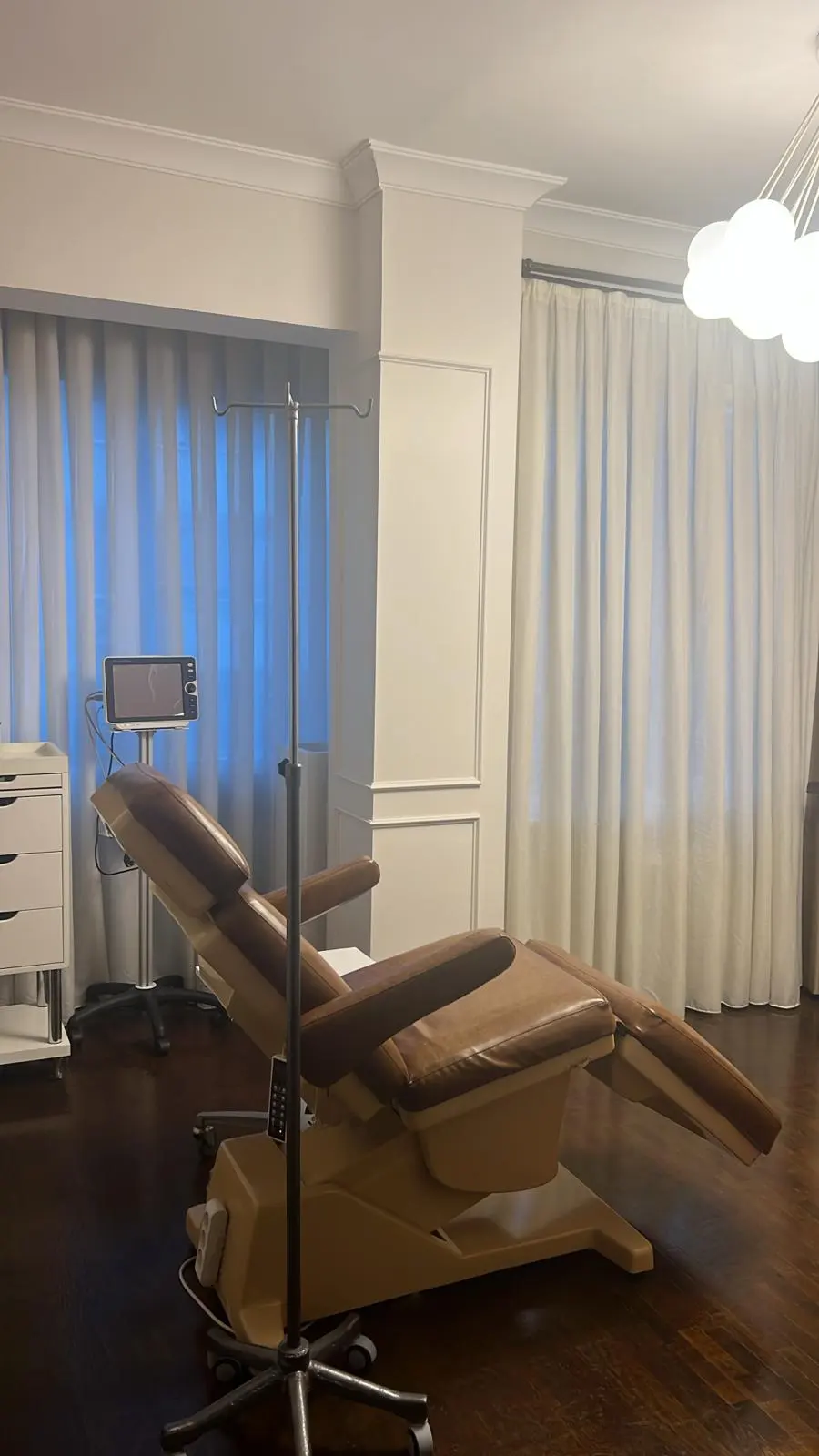 Clinic-provided photograph of Assoc. Prof. Dr Gürkan Kayabaşoğlu