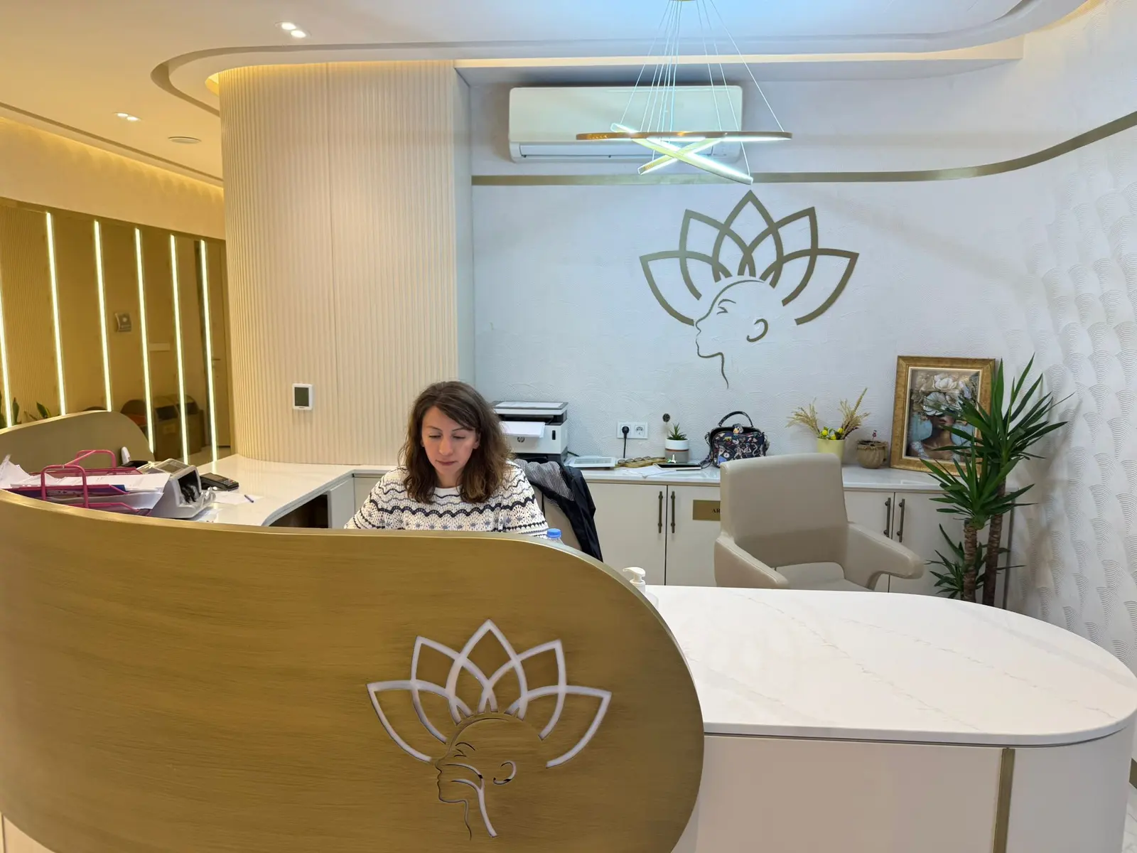 Clinic-provided photograph of Assoc. Prof. Dr Süay Özmen
