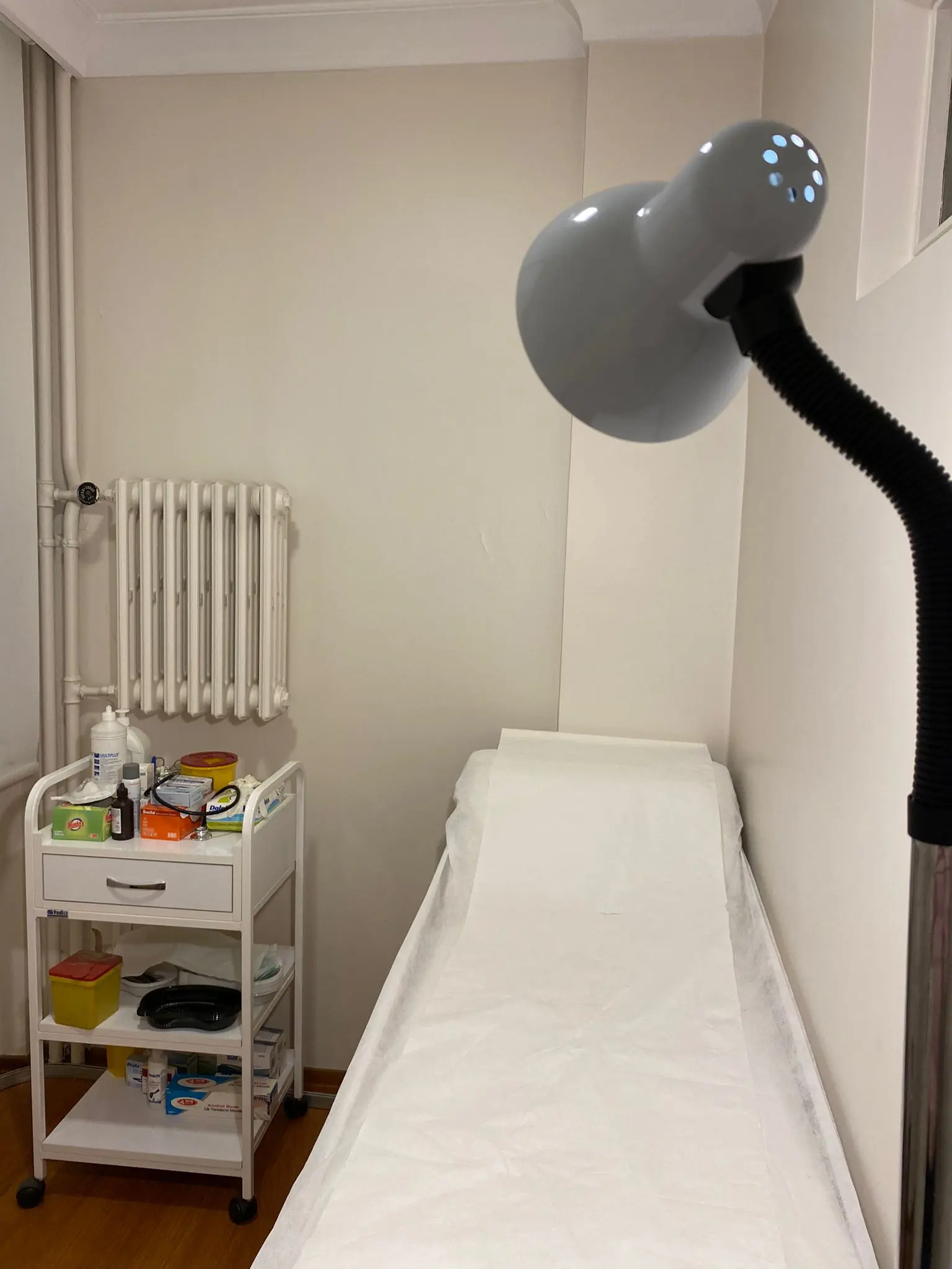 Clinic-provided photograph of Dr Mücteba Gündüz