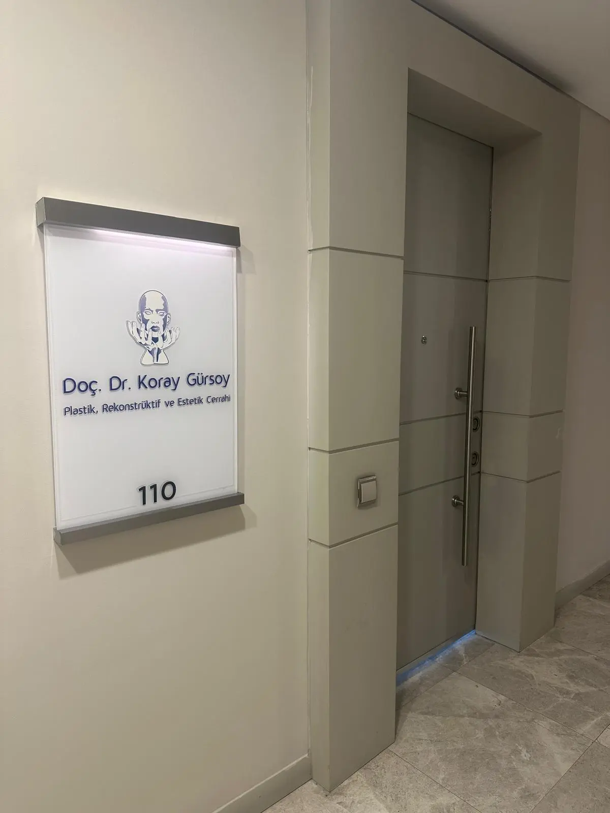Clinic-provided photograph of Assoc. Prof. Dr Koray Gürsoy