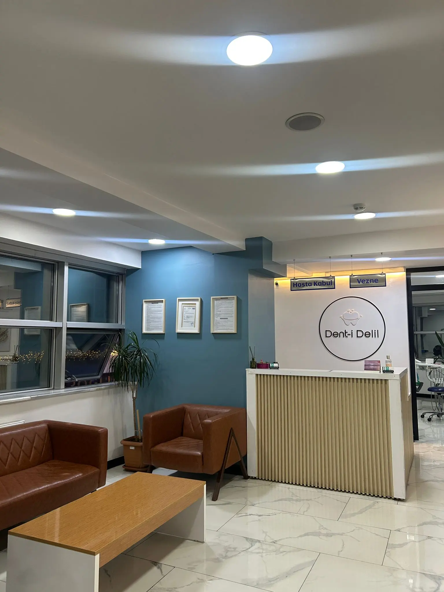 Clinic-provided photograph of Dent-İ Delil