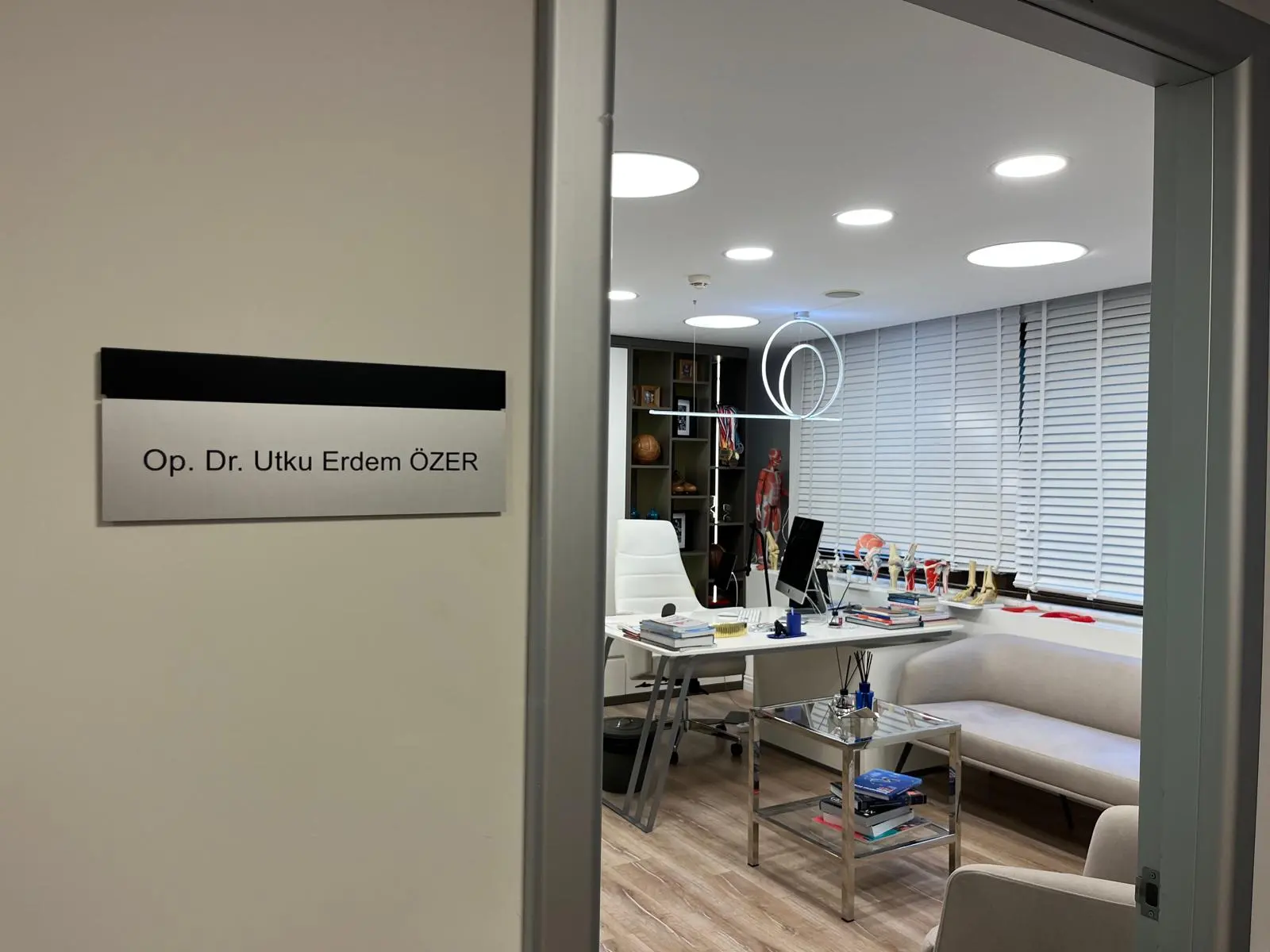 Clinic-provided photograph of Dr Utku Erdem Özer