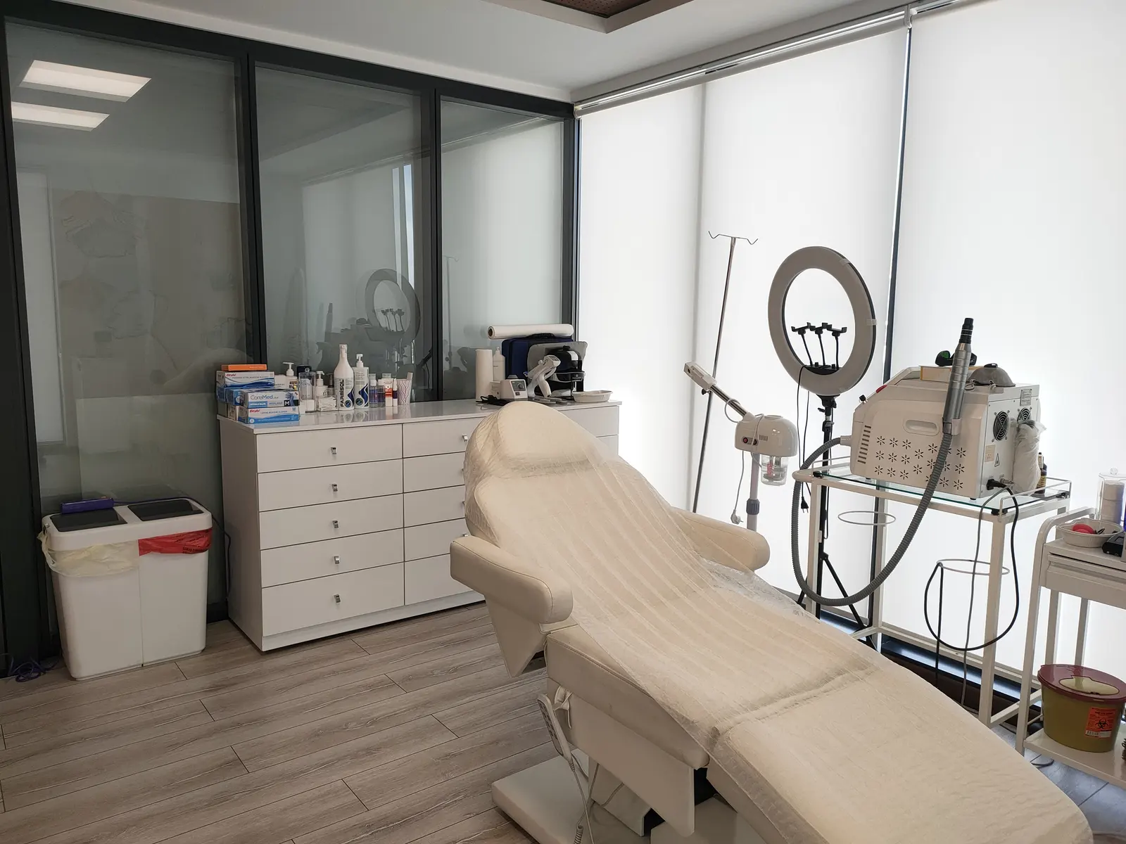 Clinic-provided photograph of Dr Esra Savaş