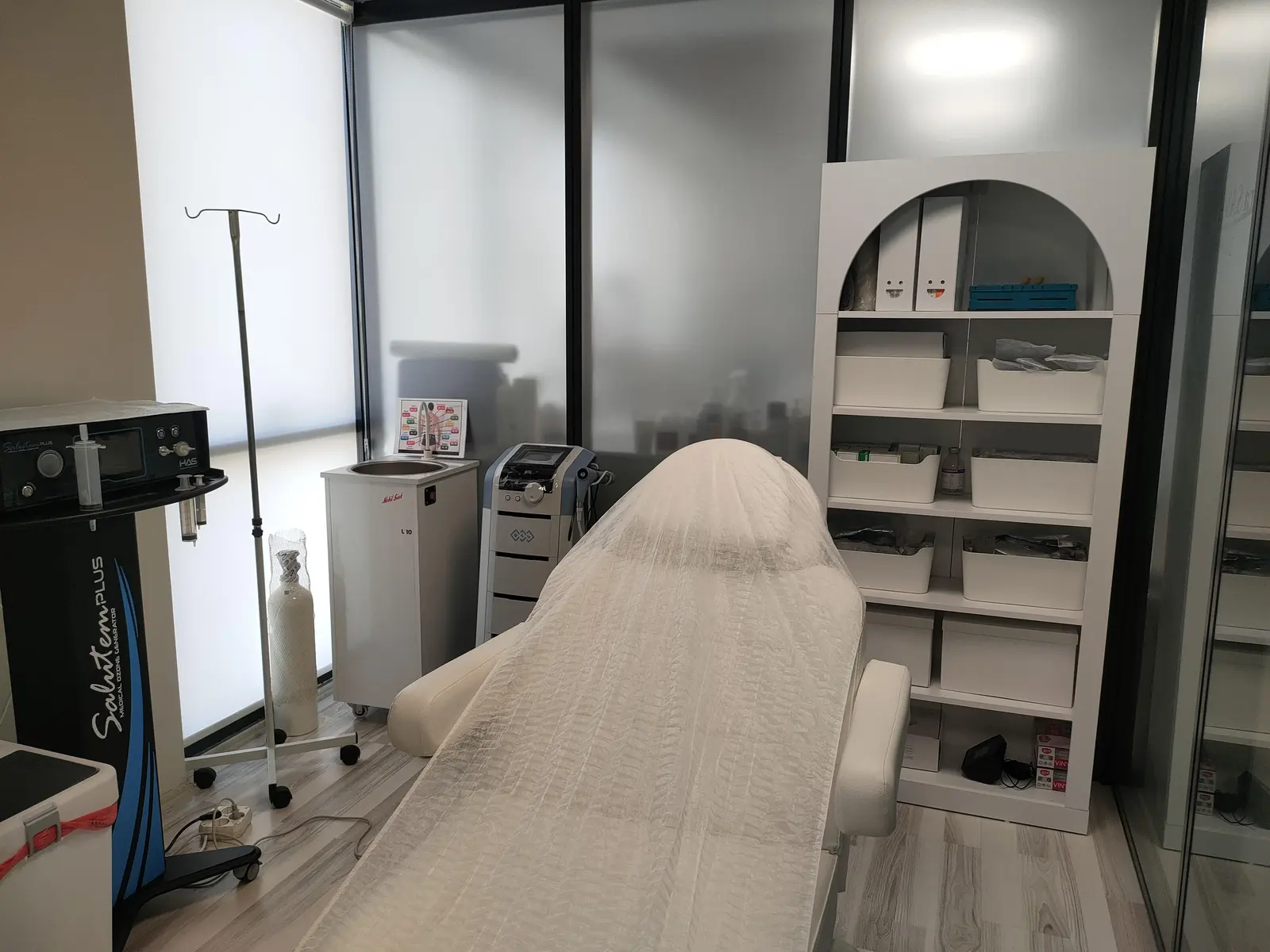 Clinic-provided photograph of Dr Esra Savaş