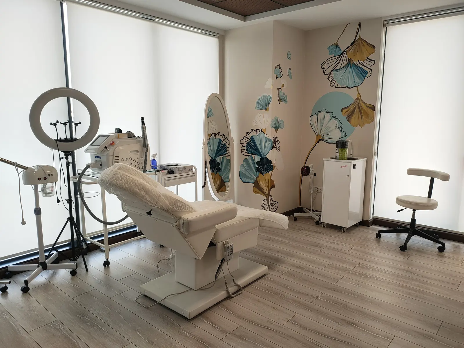 Clinic-provided photograph of Dr Esra Savaş