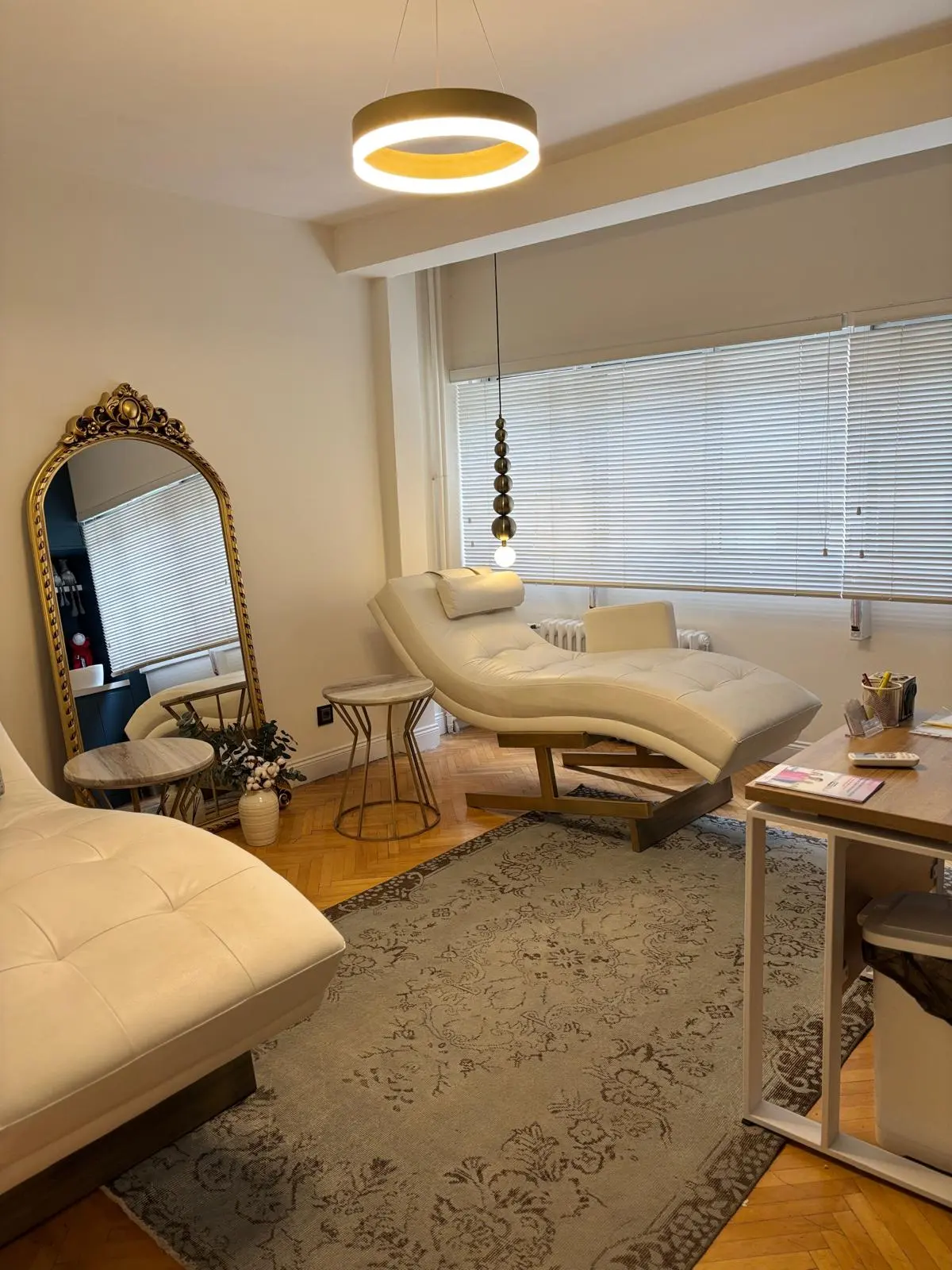 Clinic-provided photograph of Assoc. Prof. Dr Pelin Öztürk