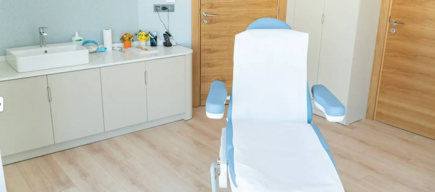 Clinic-provided photograph of Dr Zeynep Şen