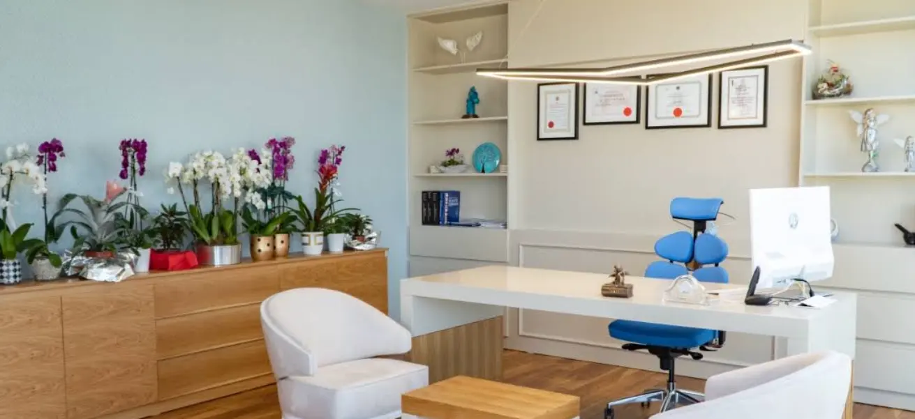 Clinic-provided photograph of Dr Zeynep Şen