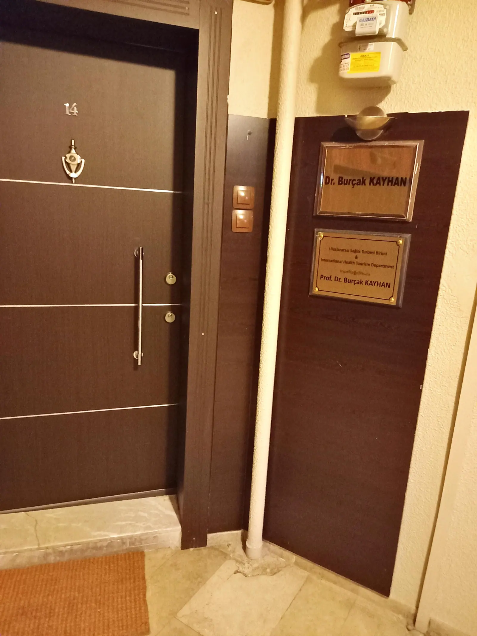 Clinic-provided photograph of Prof. Dr Burçak Kayhan