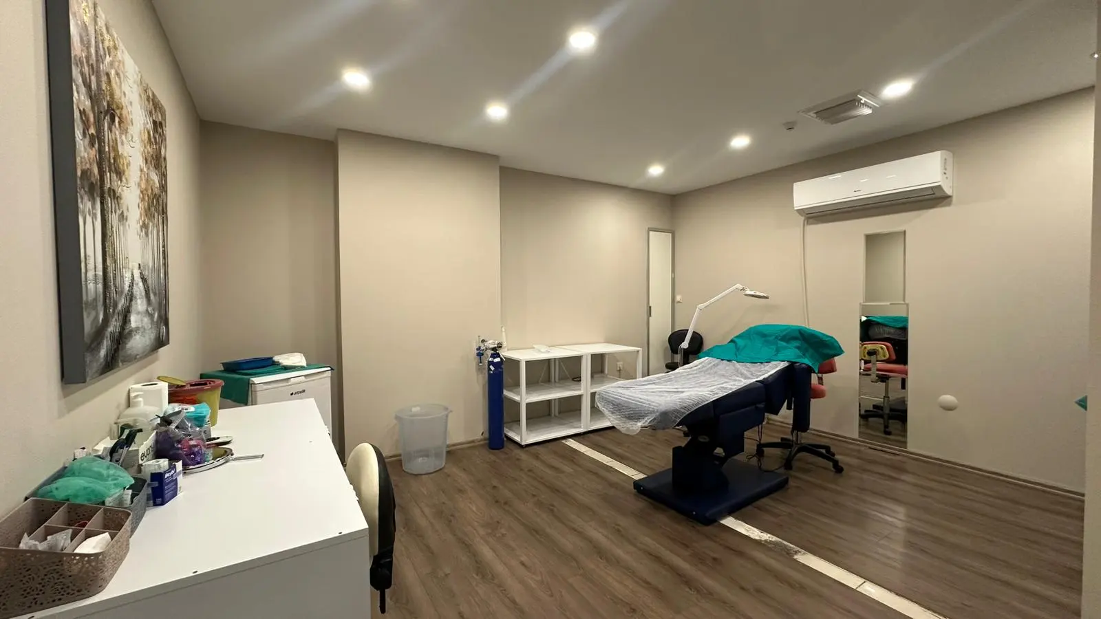 Clinic-provided photograph of Dr Mustafa Çapar