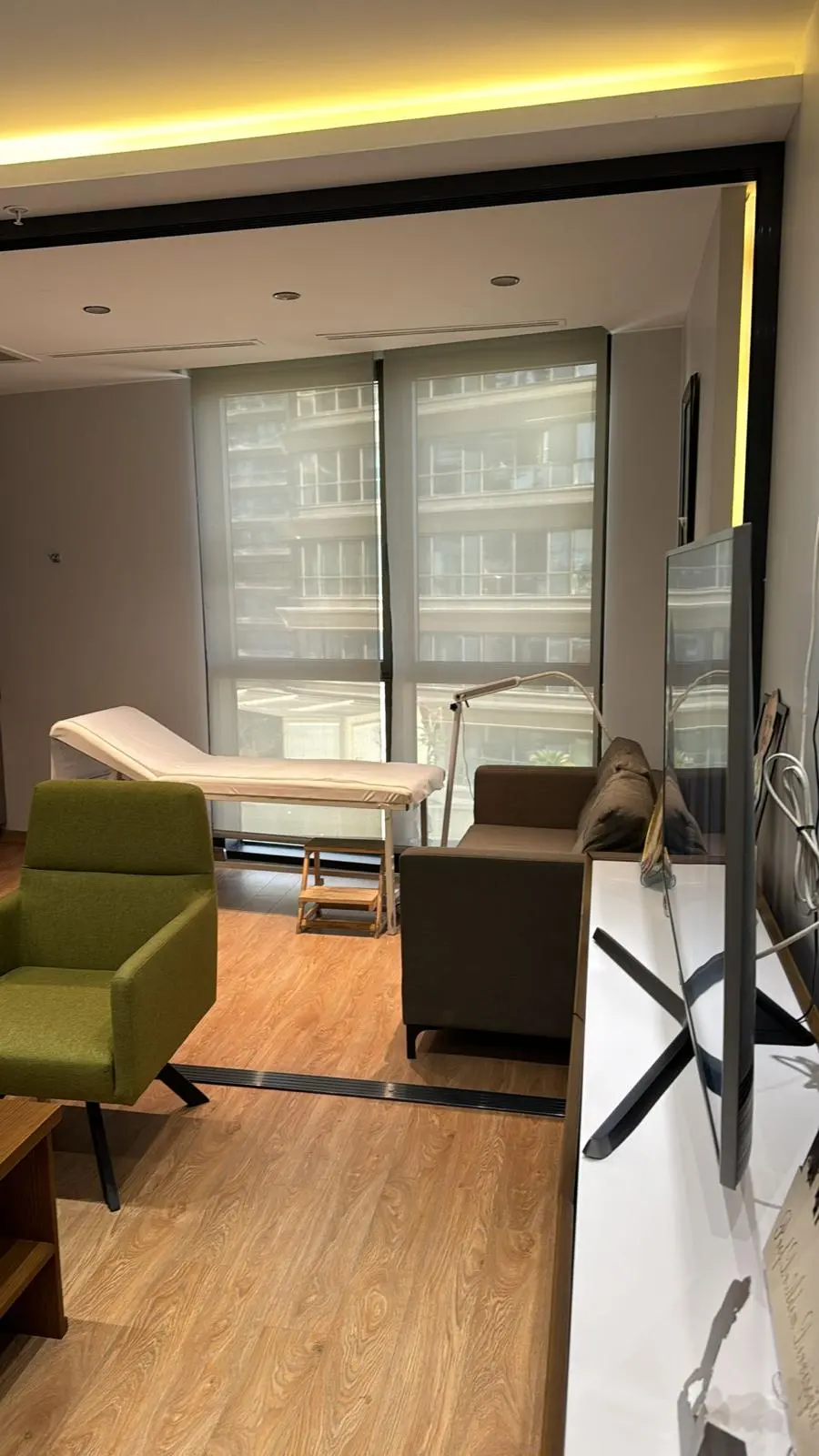 Clinic-provided photograph of Prof. Dr Adem Dervişoğlu