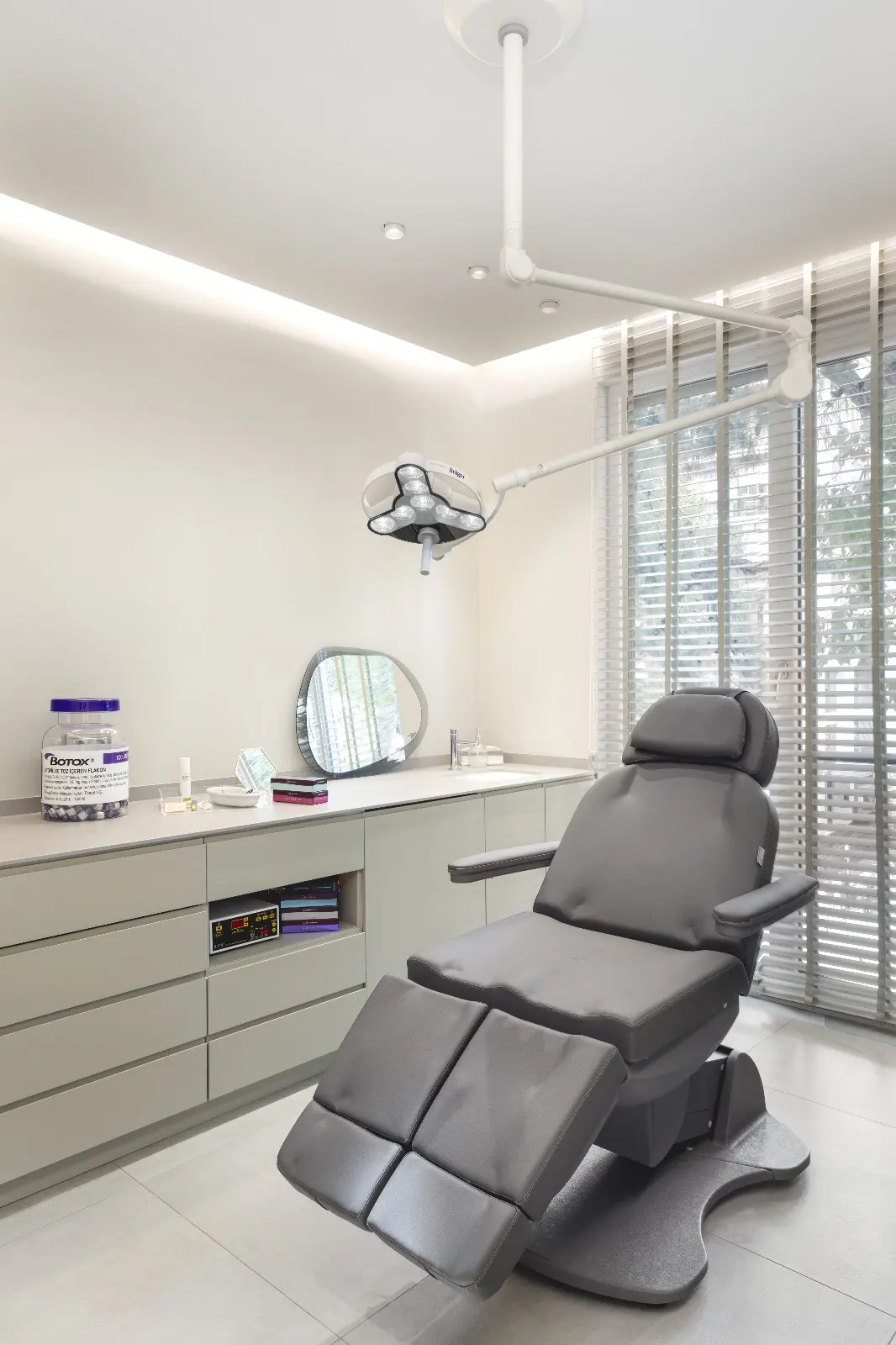 Clinic-provided photograph of Dr Mustafa Ekrem Güleş