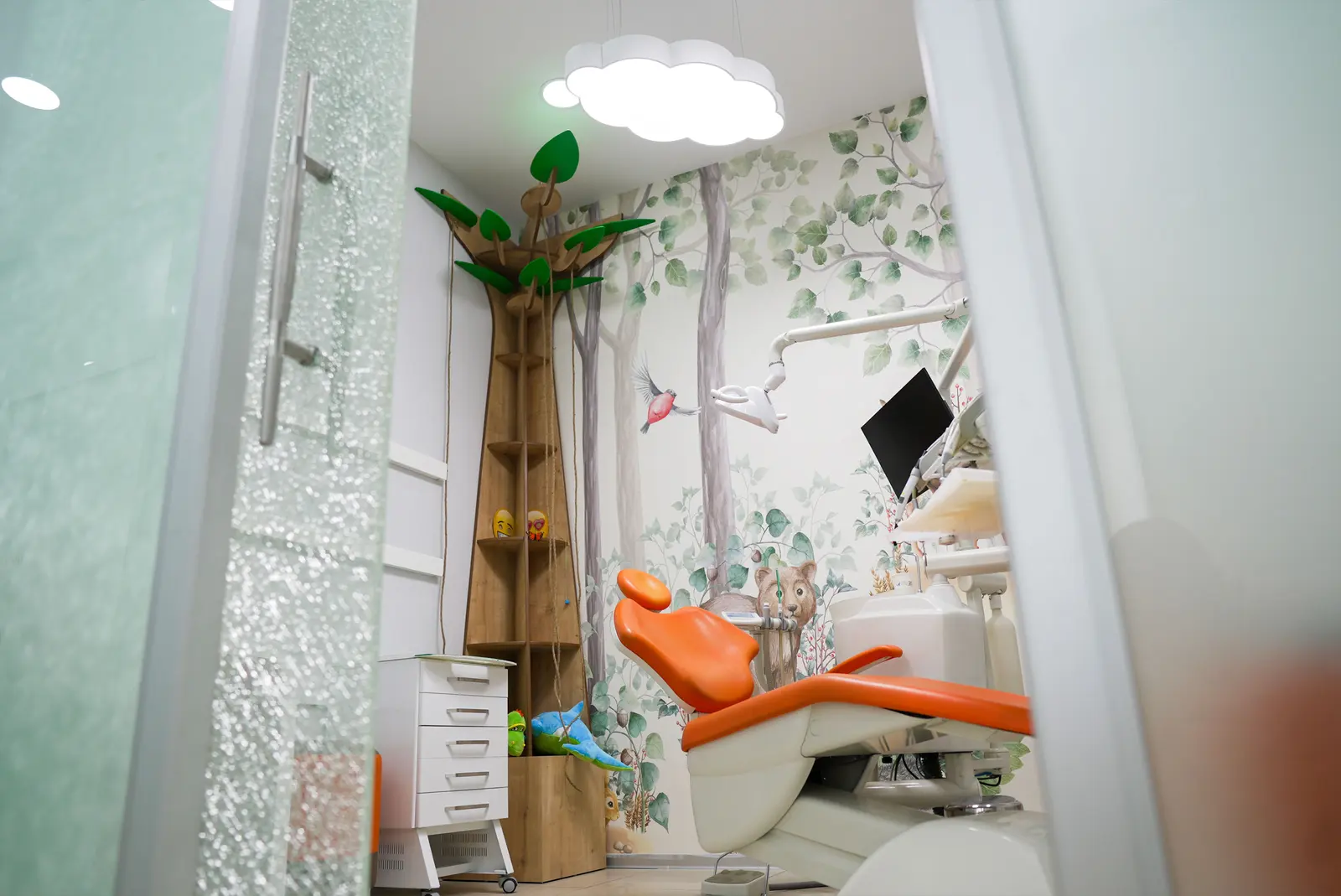 Clinic-provided photograph of 212 Dental Clinic