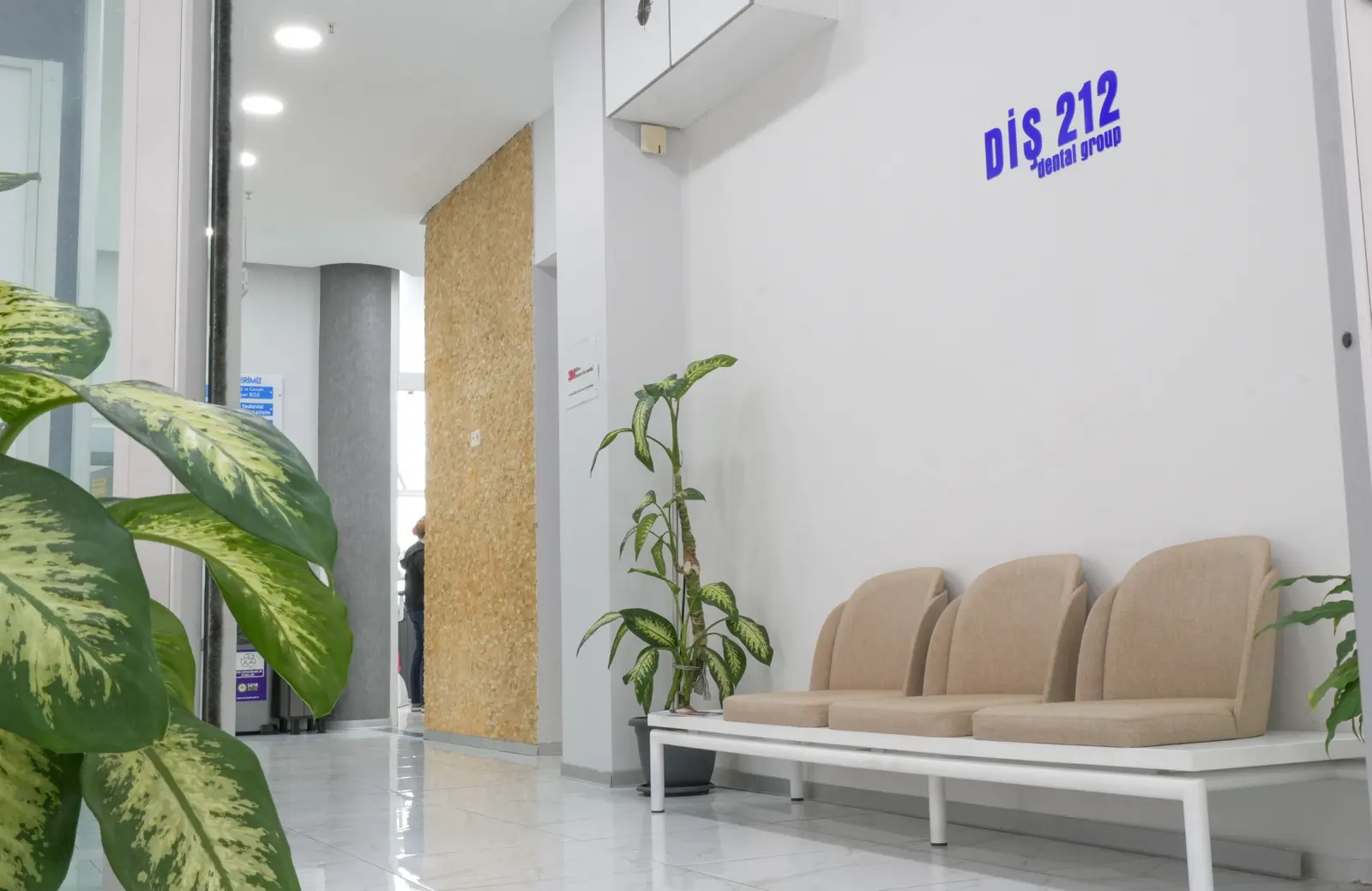 Clinic-provided photograph of 212 Dental Clinic