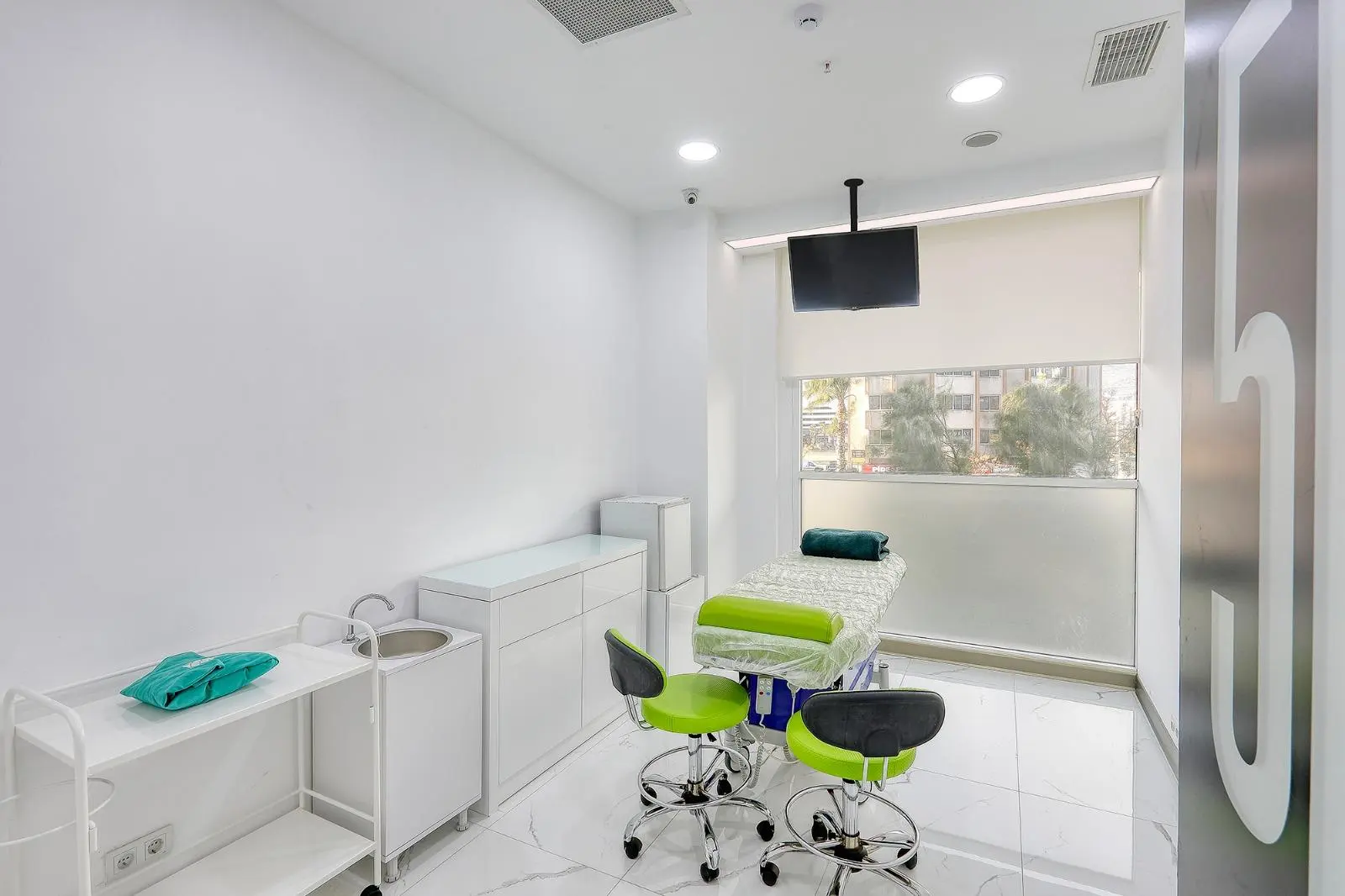 Von der Klinik bereitgestelltes Foto von Clinichair Hair Transplant Center